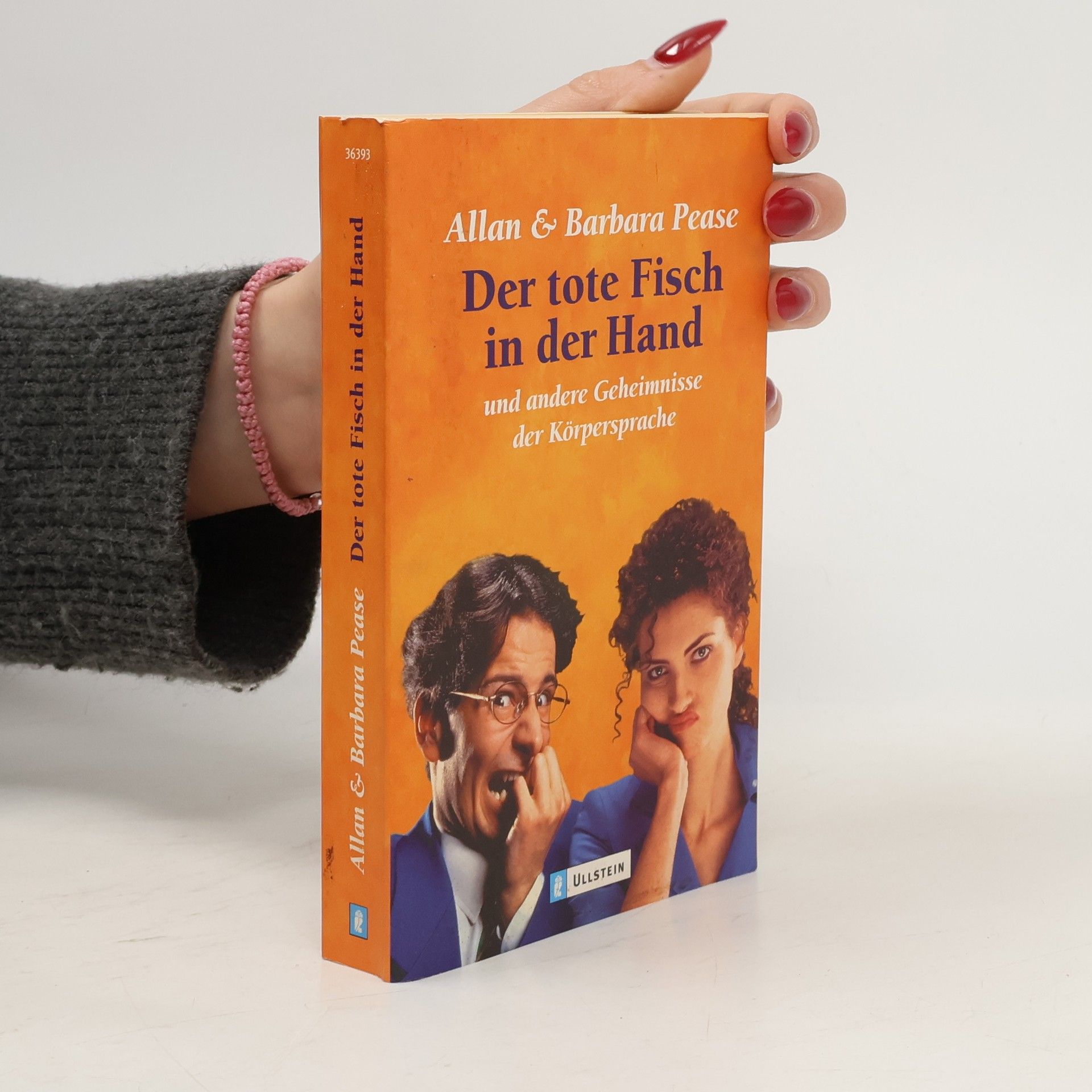 Allan Pease Der tote Fisch in der Hand