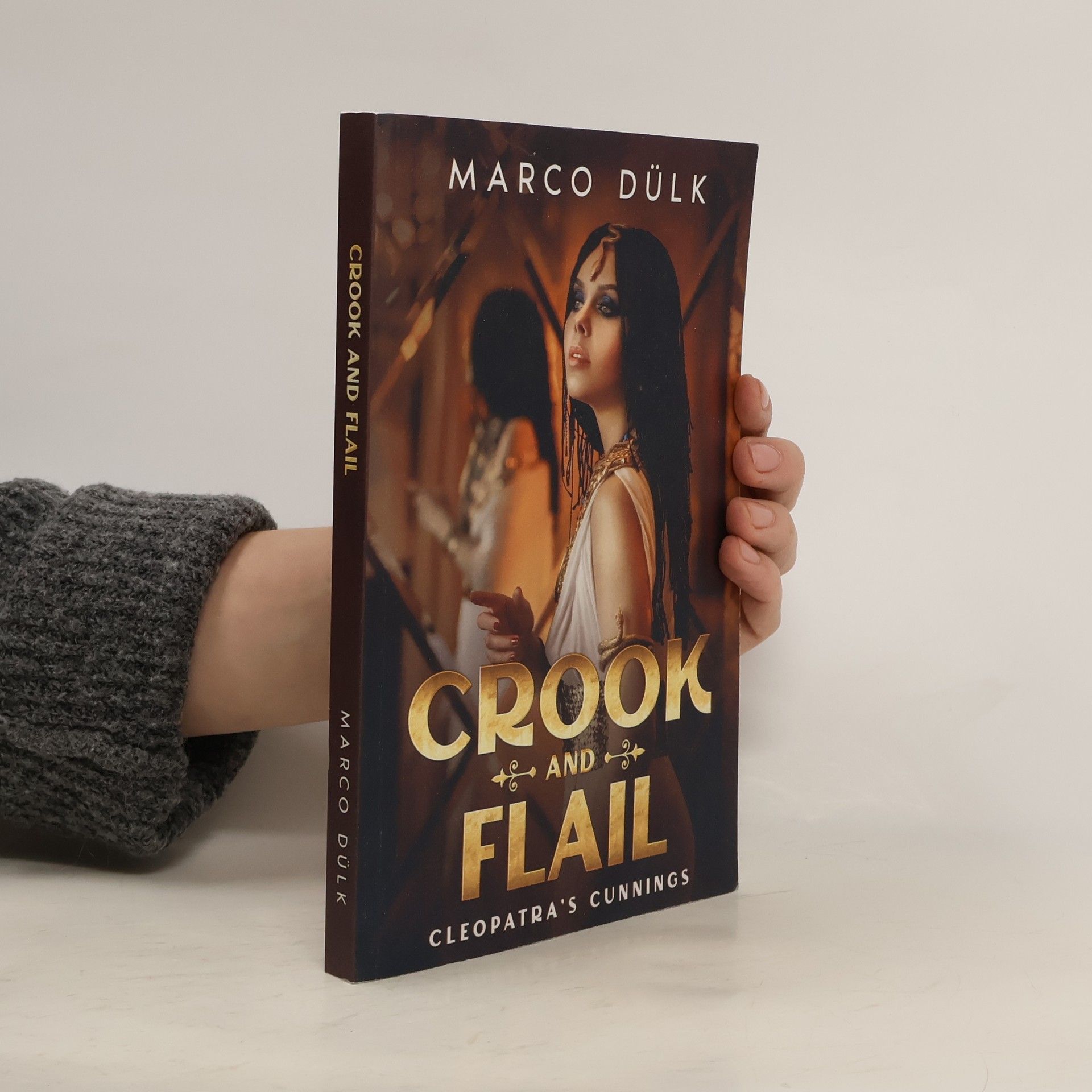Marco Dülk Crook and Flail