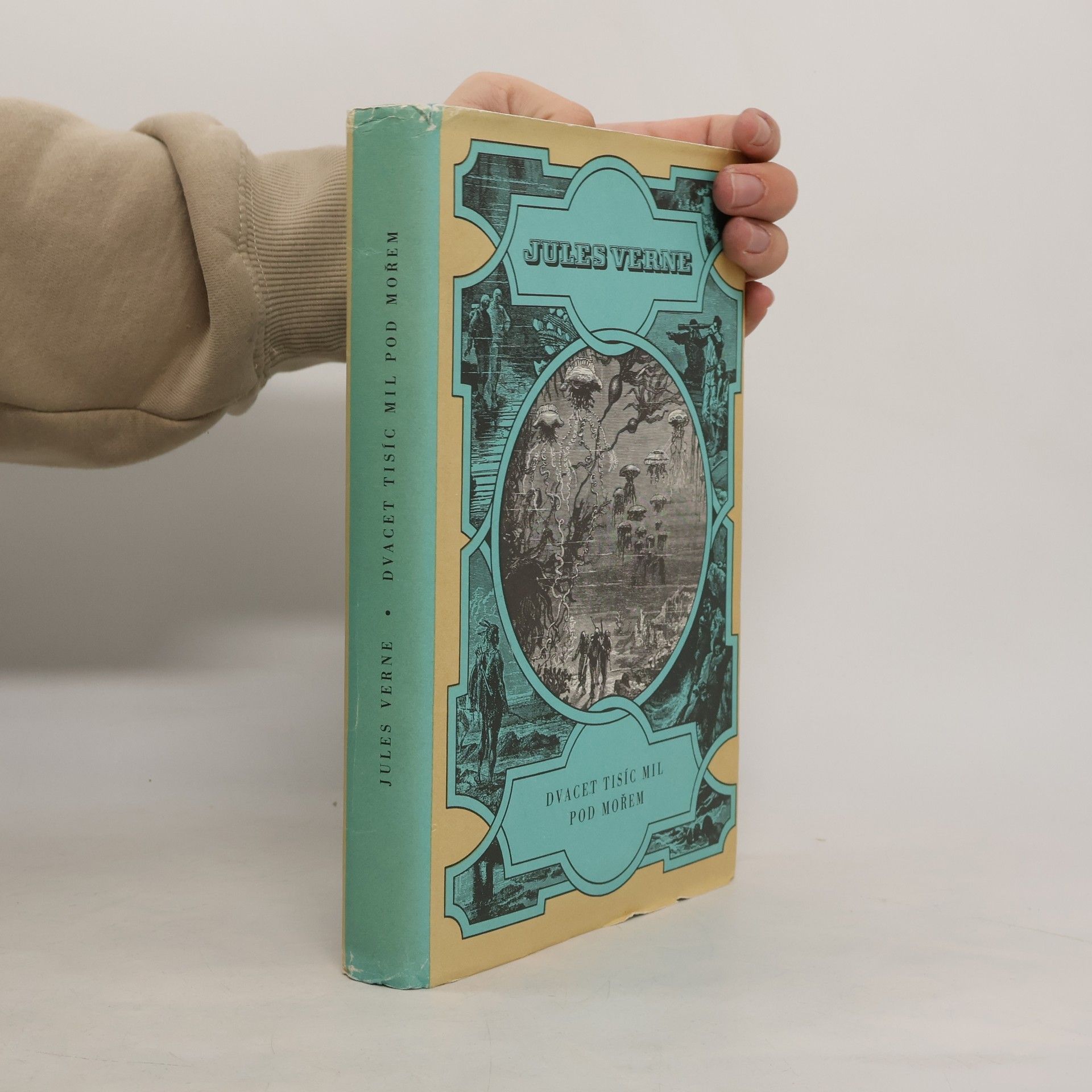 Jules Verne Dvacet tisíc mil pod mořem