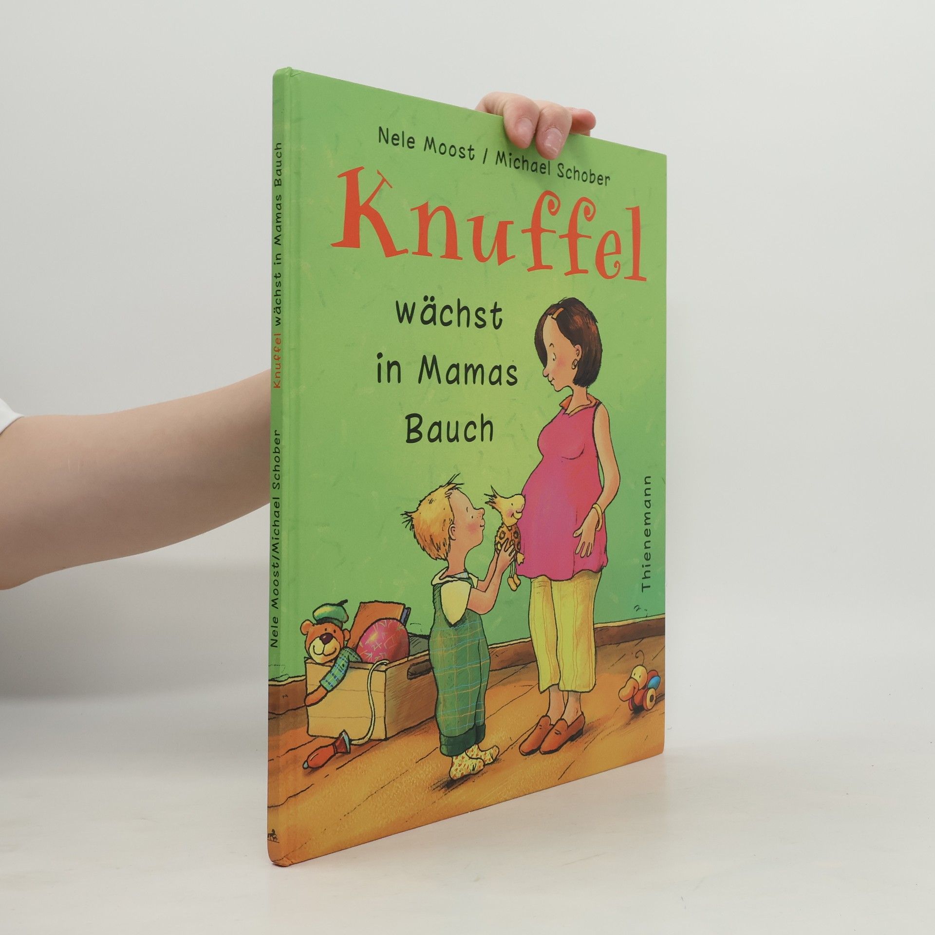 Nele Moost Knuffel wächst in Mamas Bauch