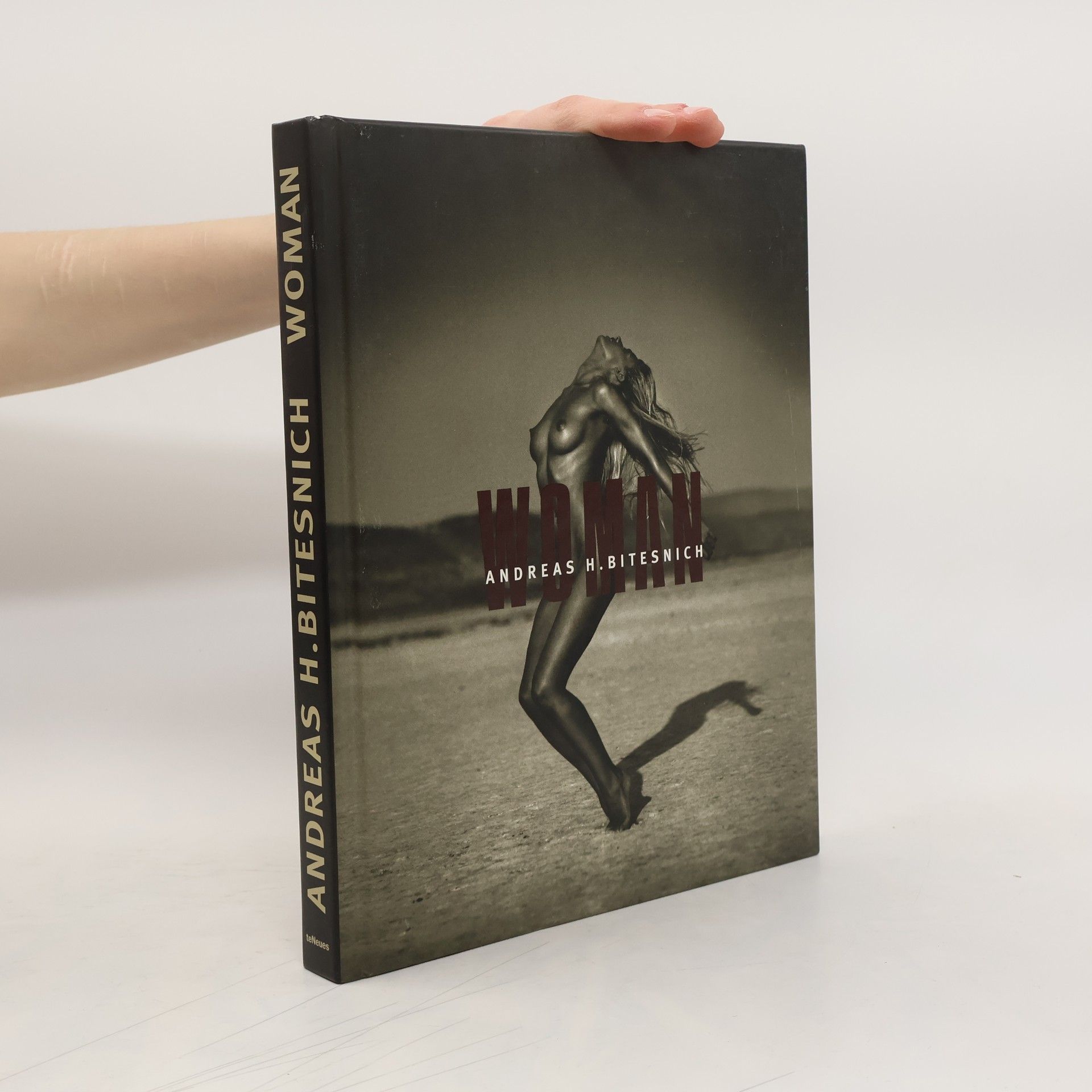 Andreas H. Bitesnich Woman
