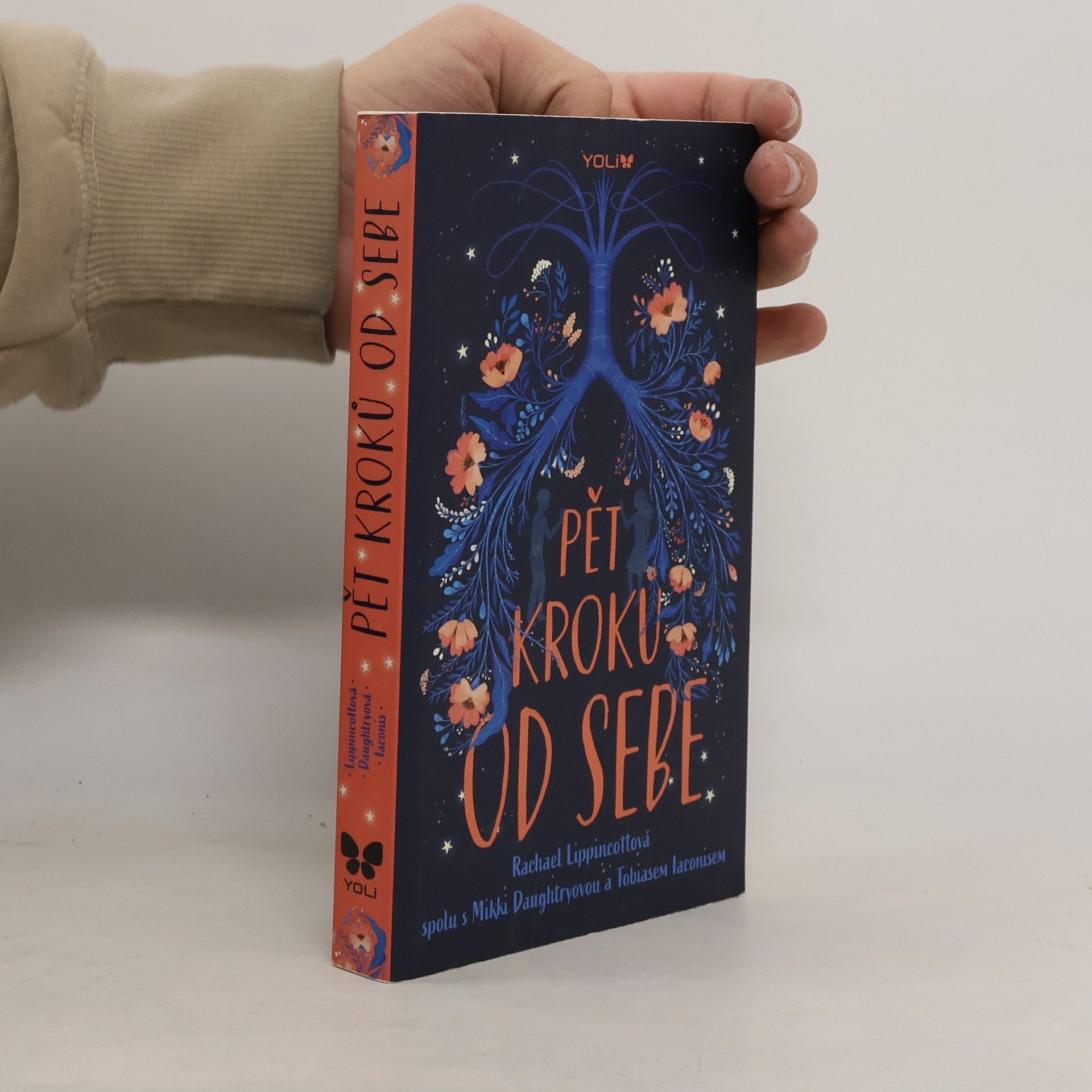 Rachael Lippincott Pět kroků od sebe