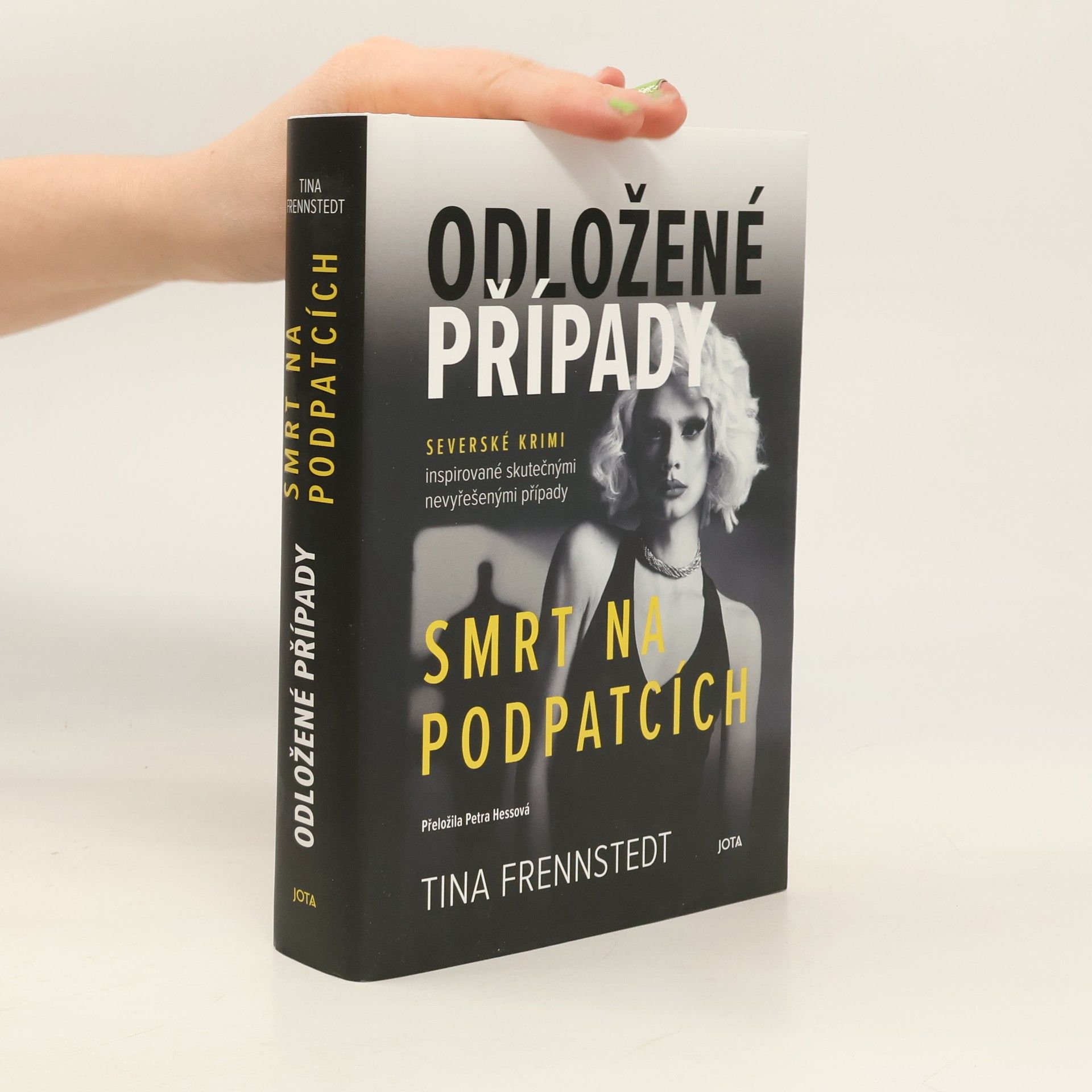 Tina Frennstedt Odložené případy. Smrt na podpatcích