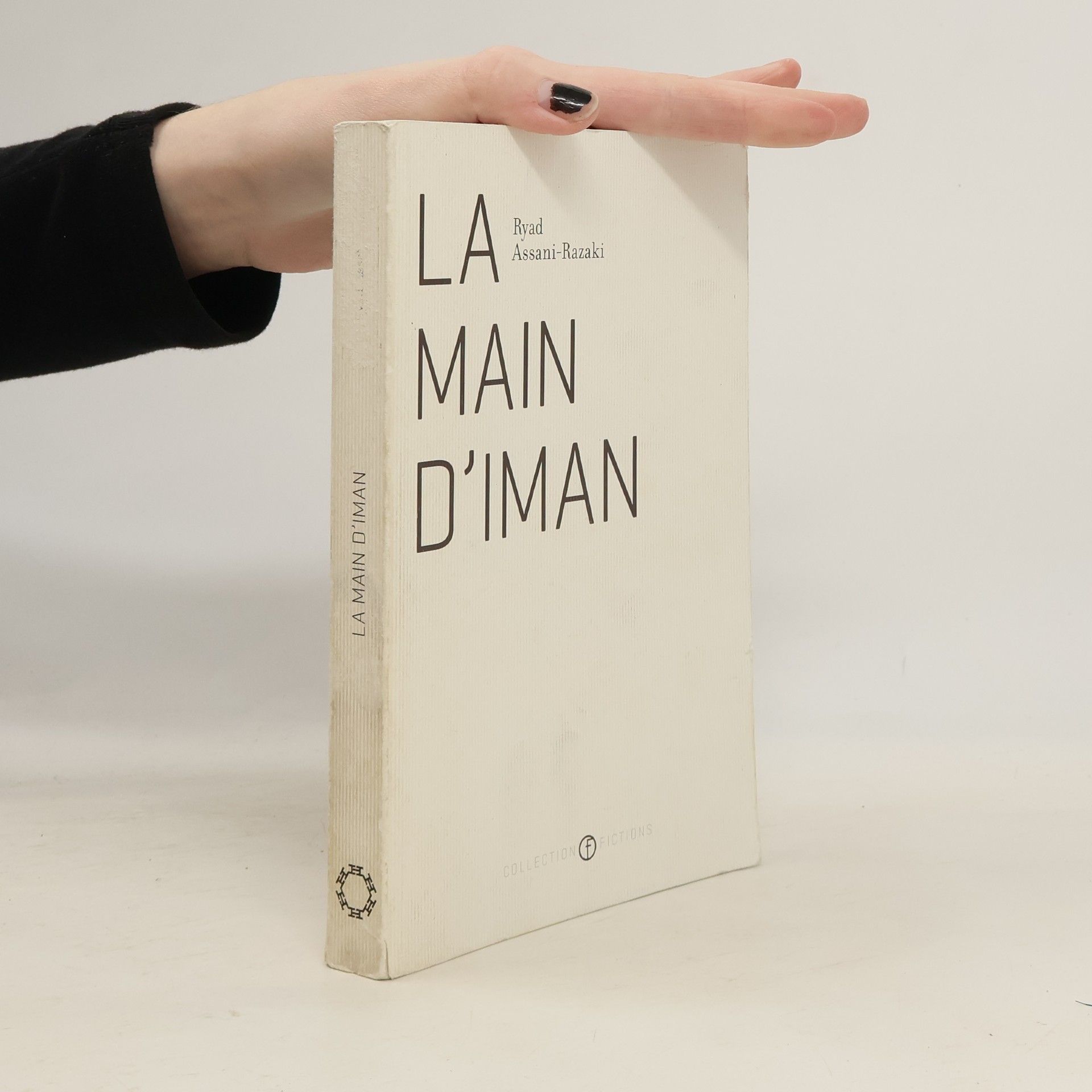 Ryad Assani Razaki La main d'Iman