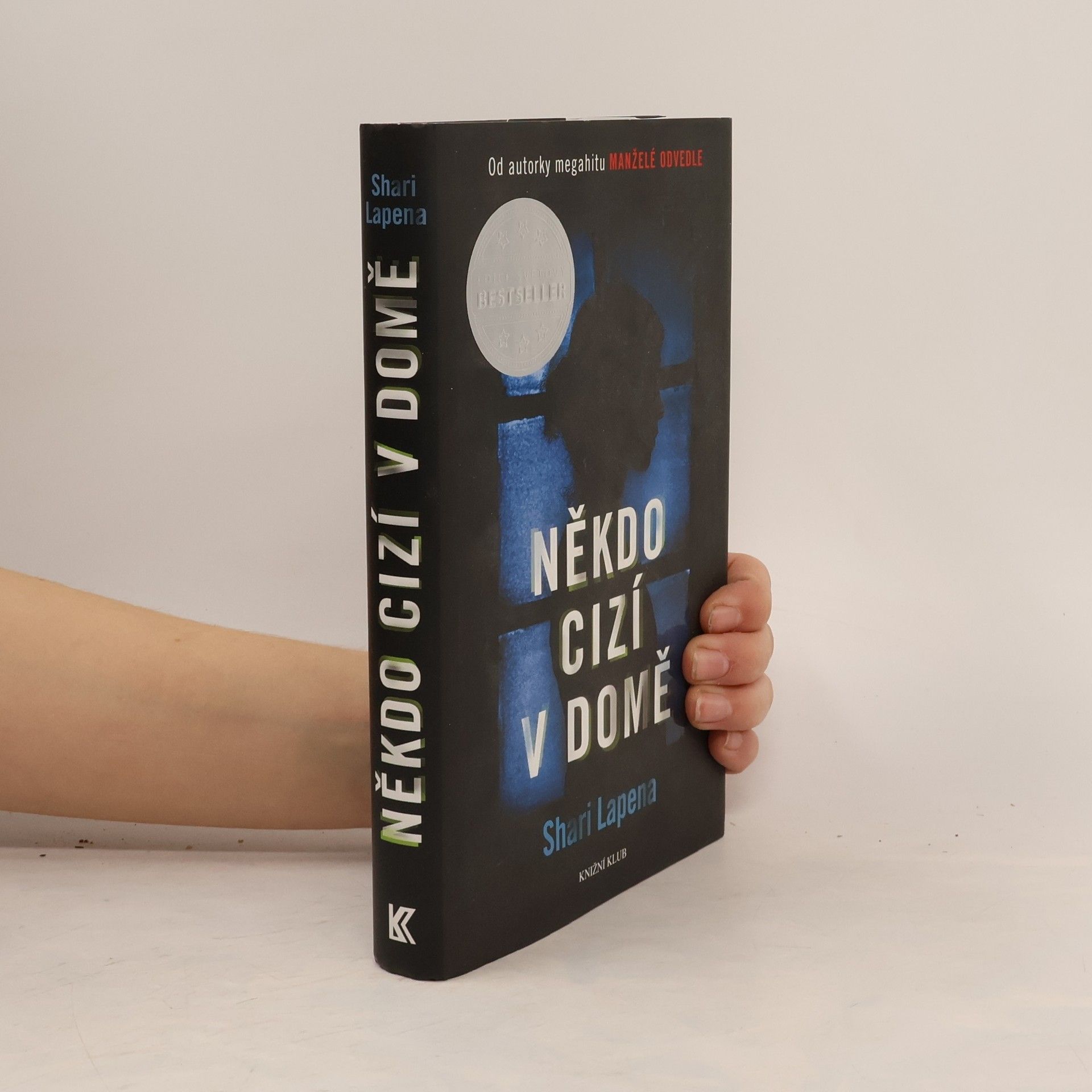 Shari Lapena Někdo cizí v domě