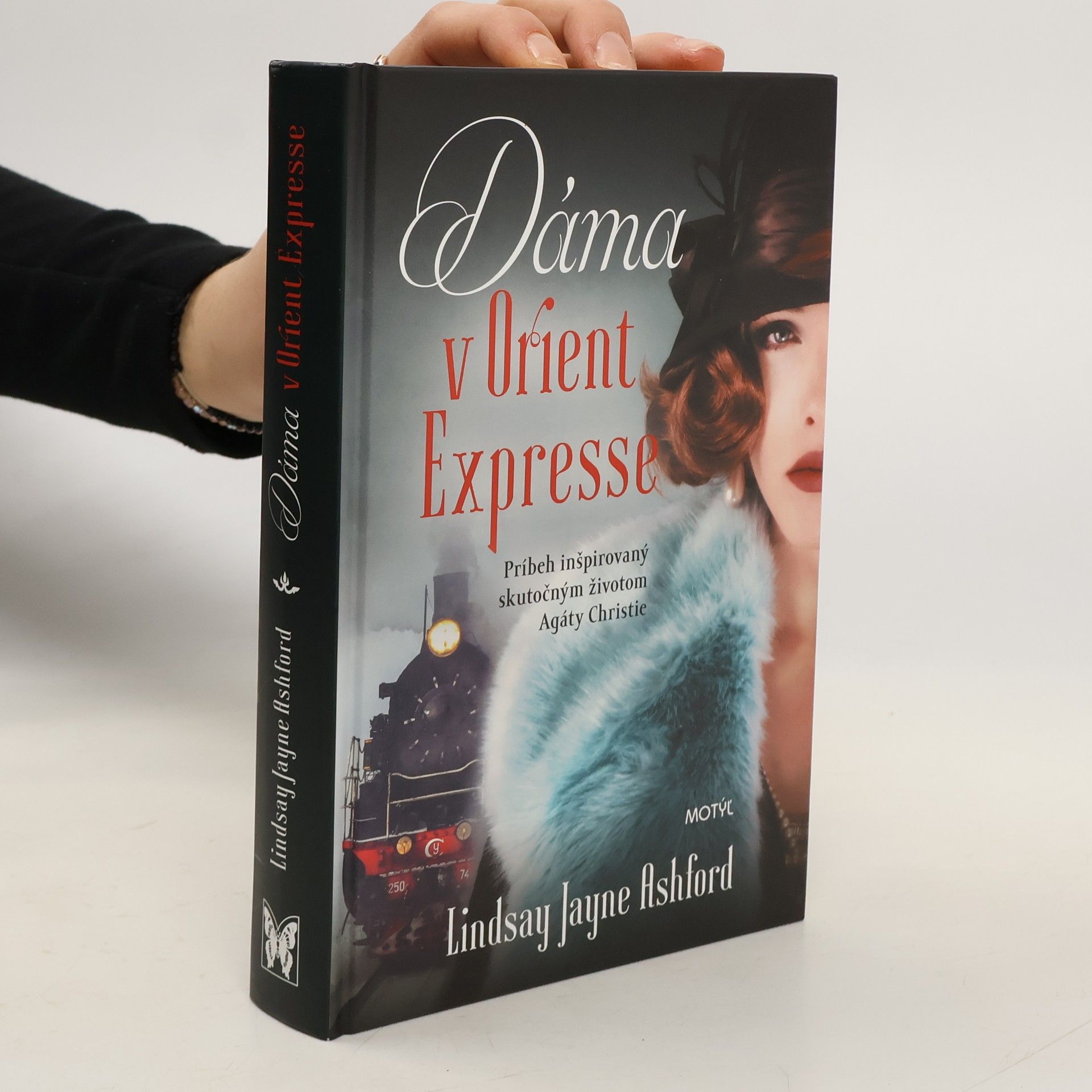Lindsay Jayne Ashford Dáma v Orient Expresse