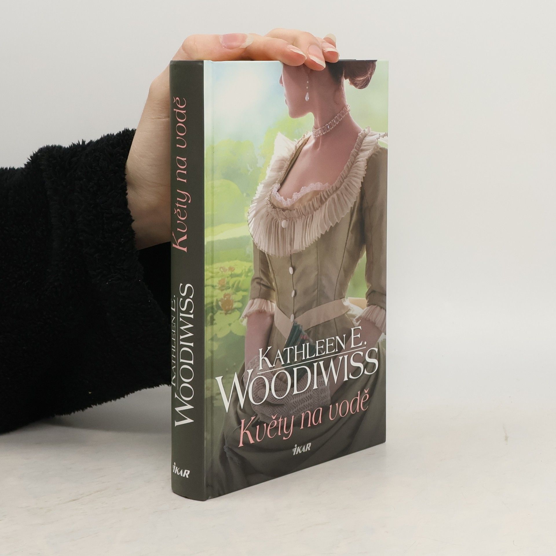 Kathleen E. Woodiwiss Květy na vodě