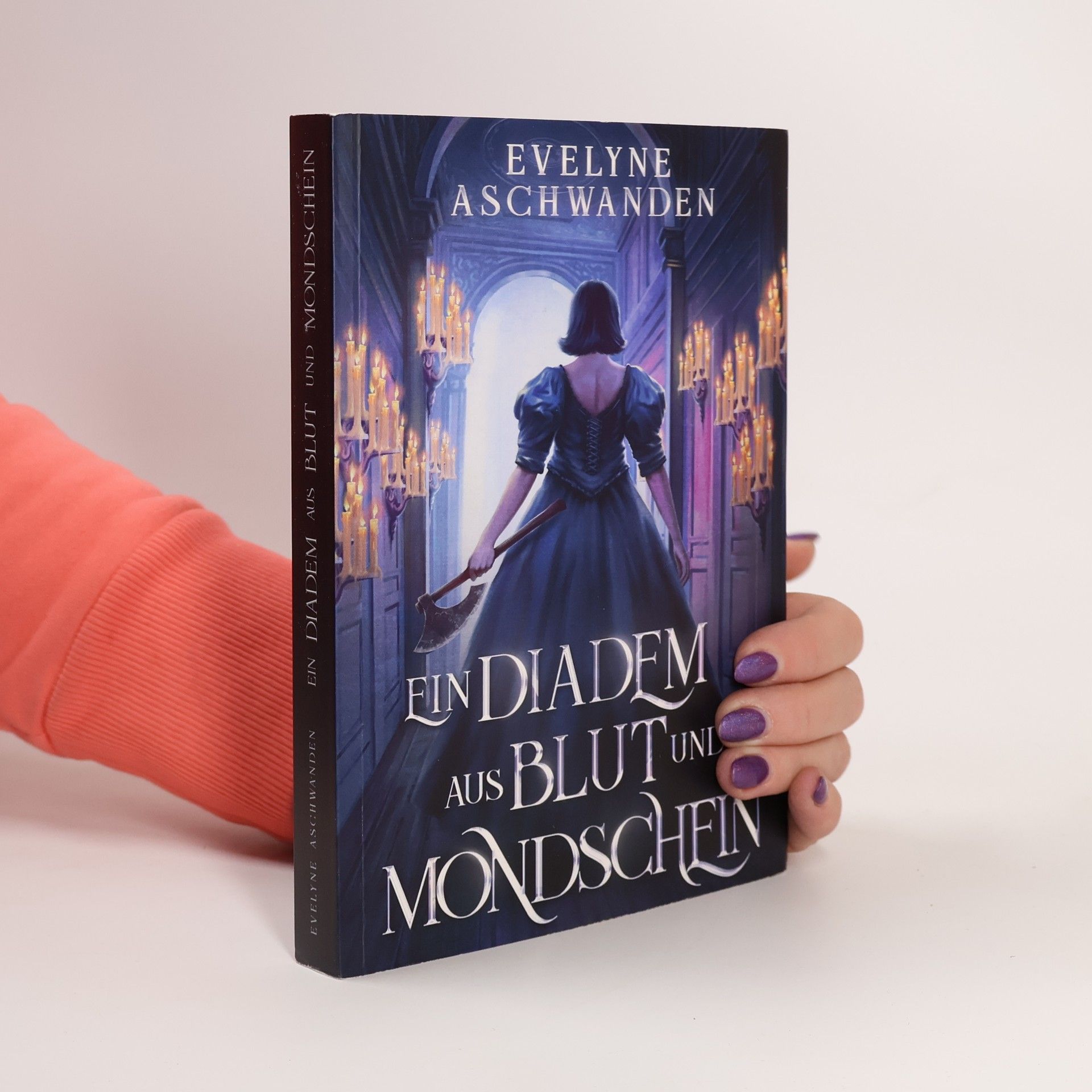 Ein Diadem aus Blut und Mondschein
