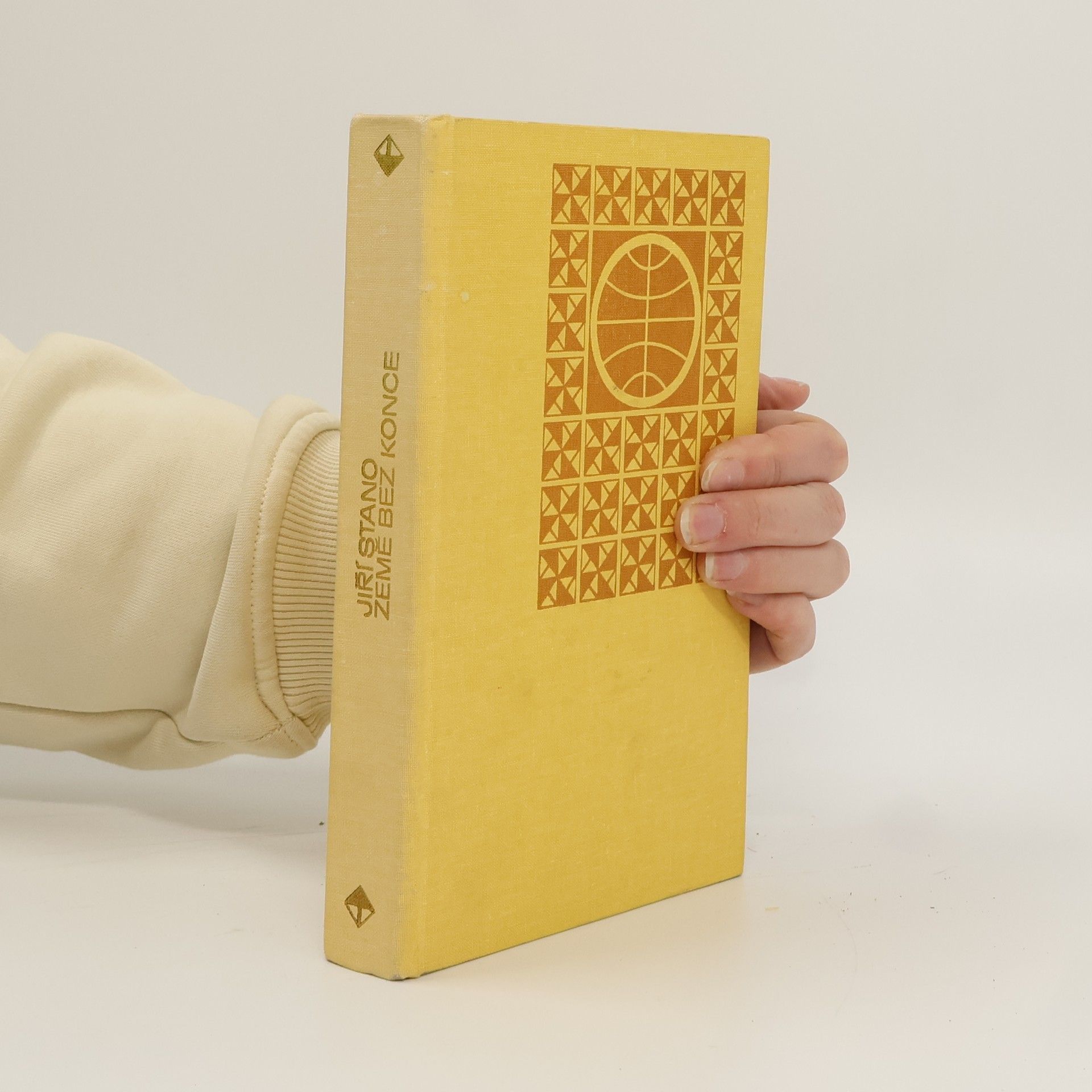 Jiří Stano Země bez konce