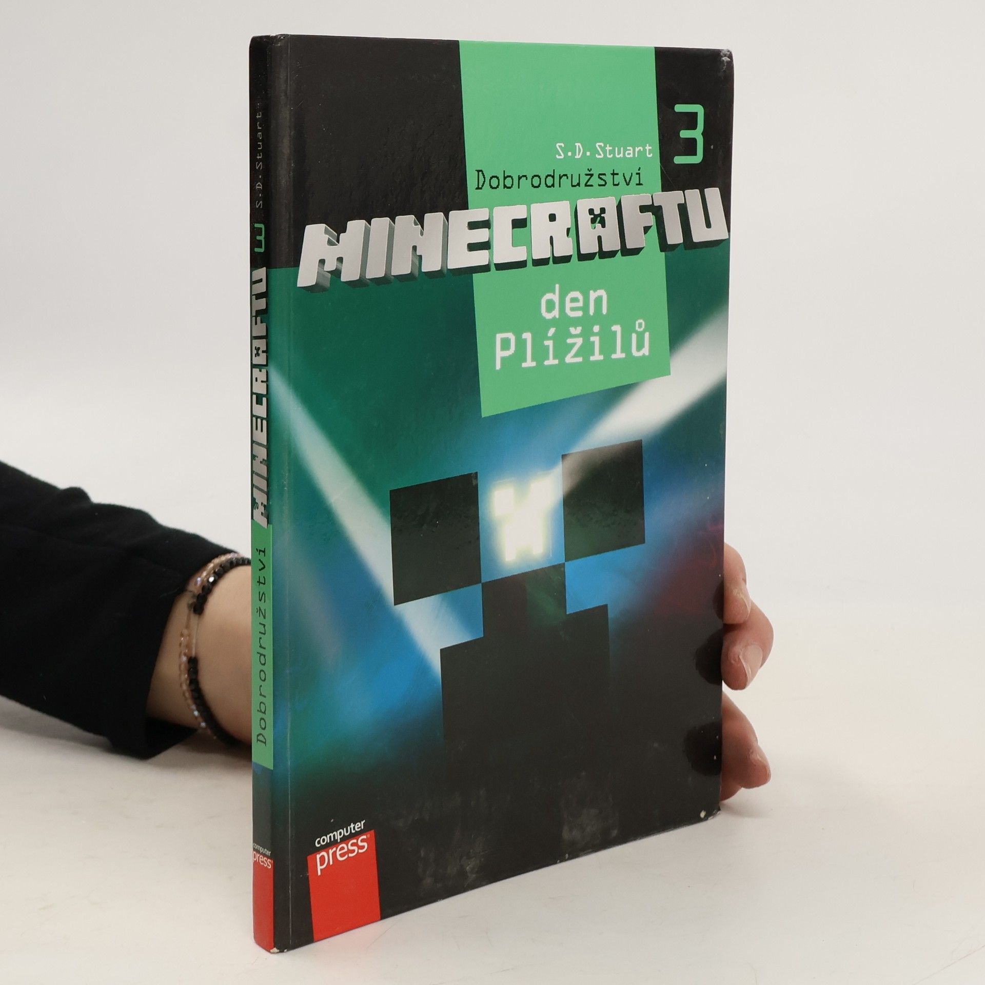 S. D. Stuart Dobrodružství Minecraftu. 3, Den Plížilů