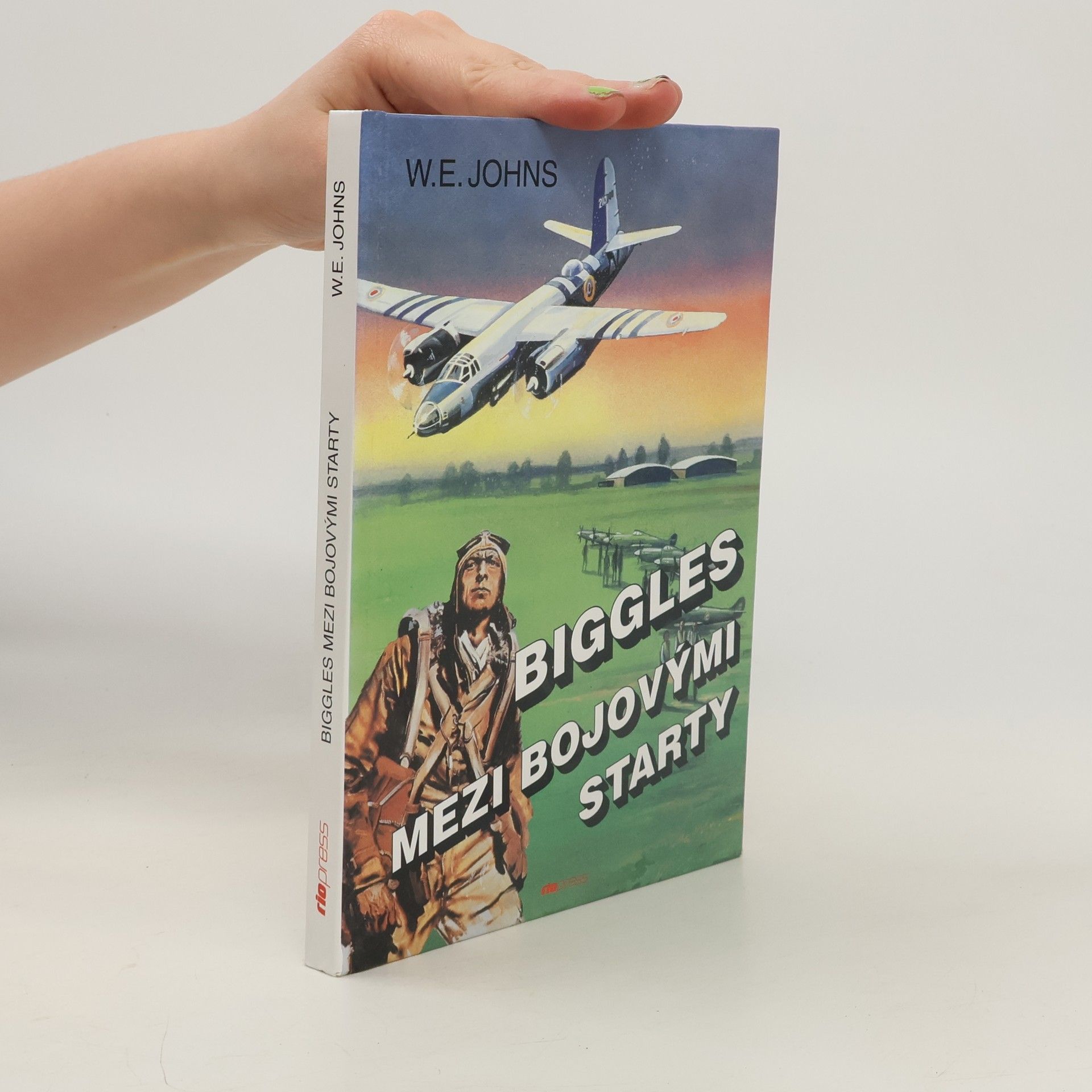 Biggles mezi bojovými starty