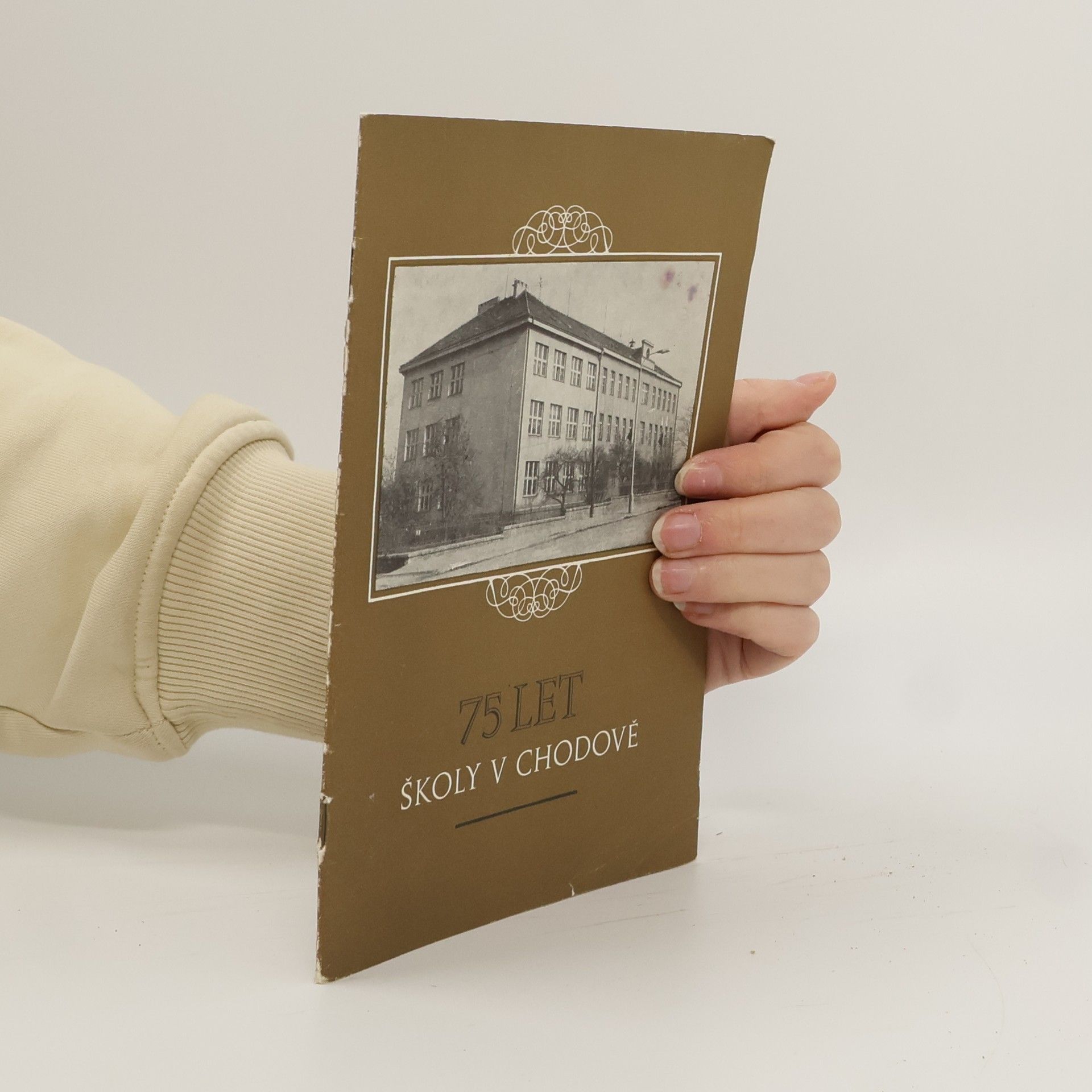 Kolektív autorov 75 let školy v Chodově