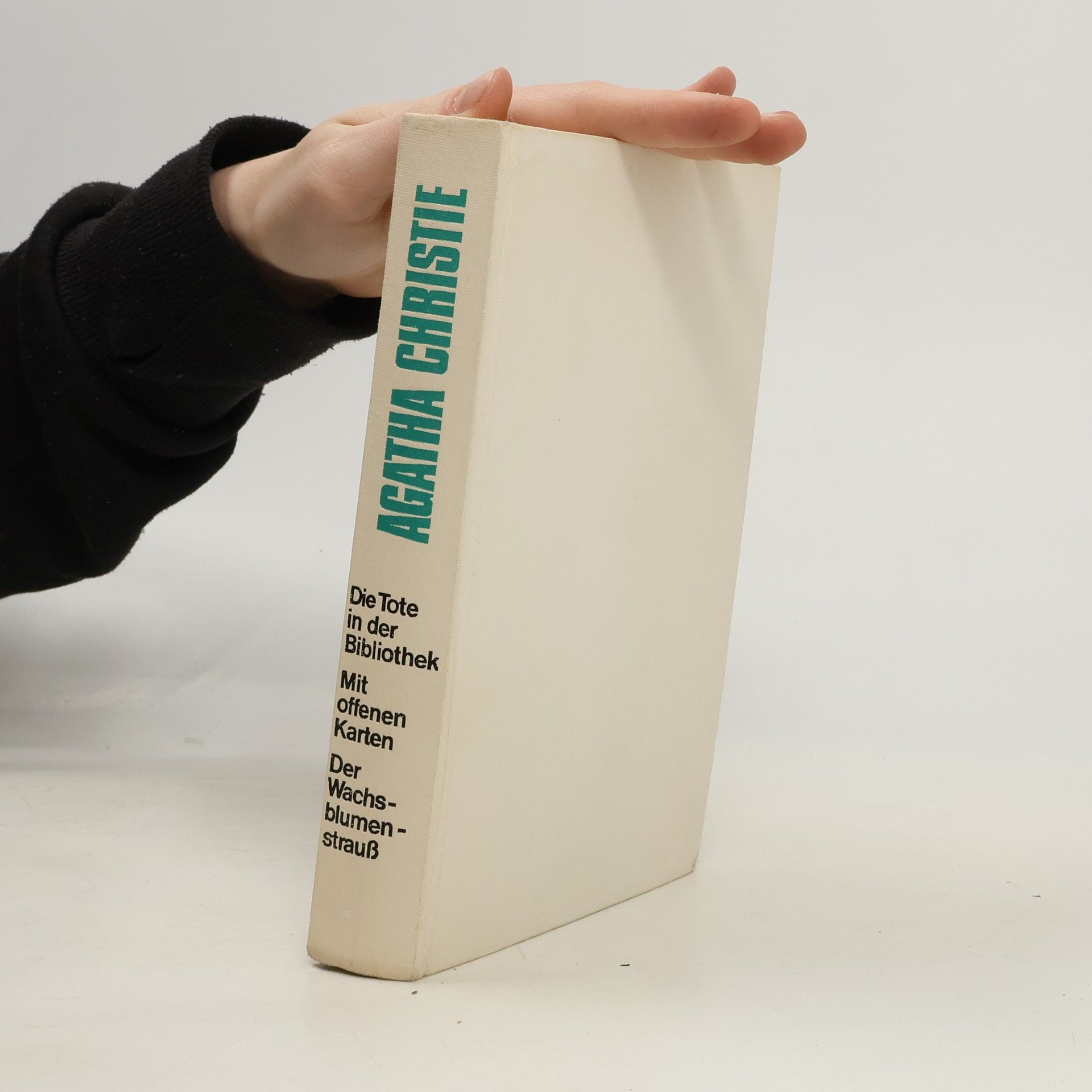Agatha Christie Die Tote in der Bibliothek. Mit offenen Karten. Der Wachsblumenstrauss