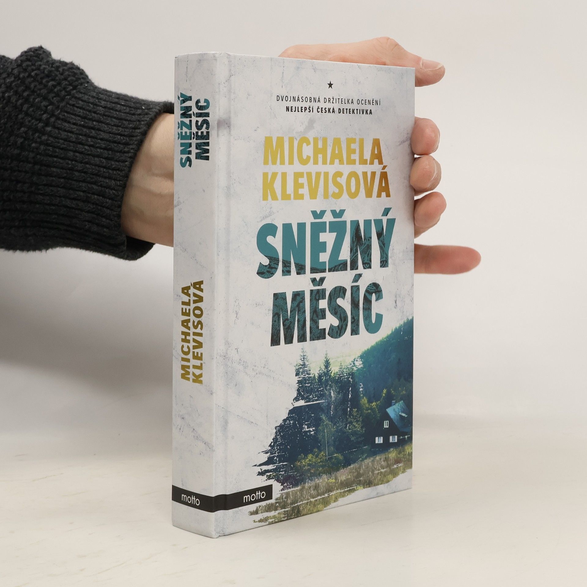 Michaela Klevisová Sněžný měsíc