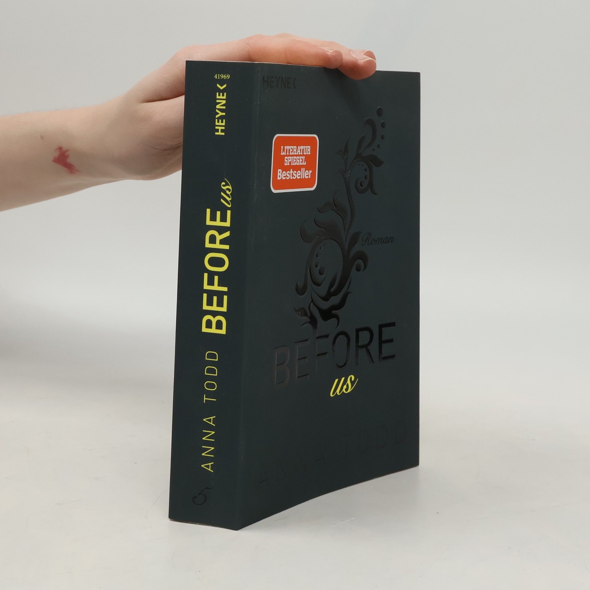 Anna Todd After 5. Before Us