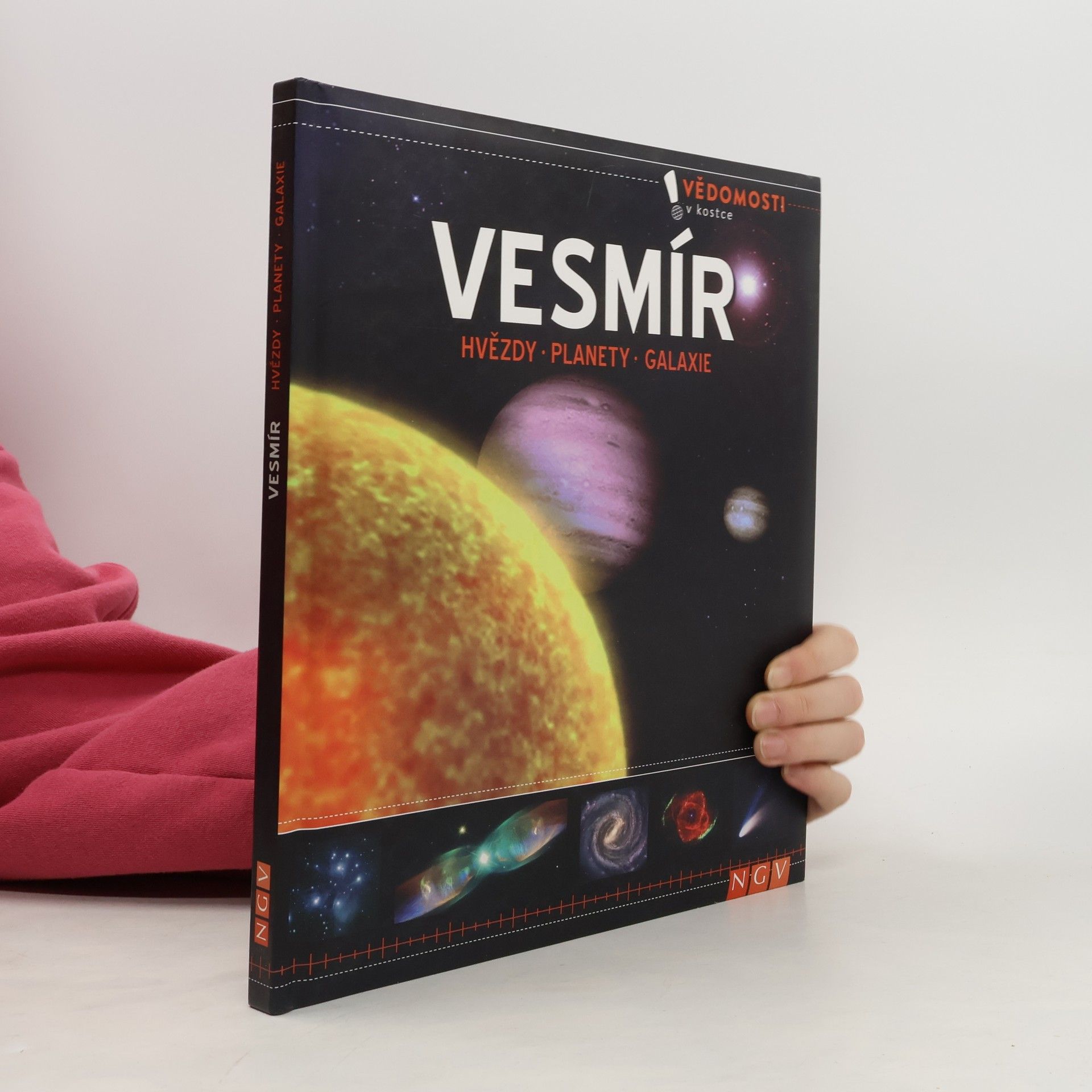 Collectif d'auteurs Vesmír