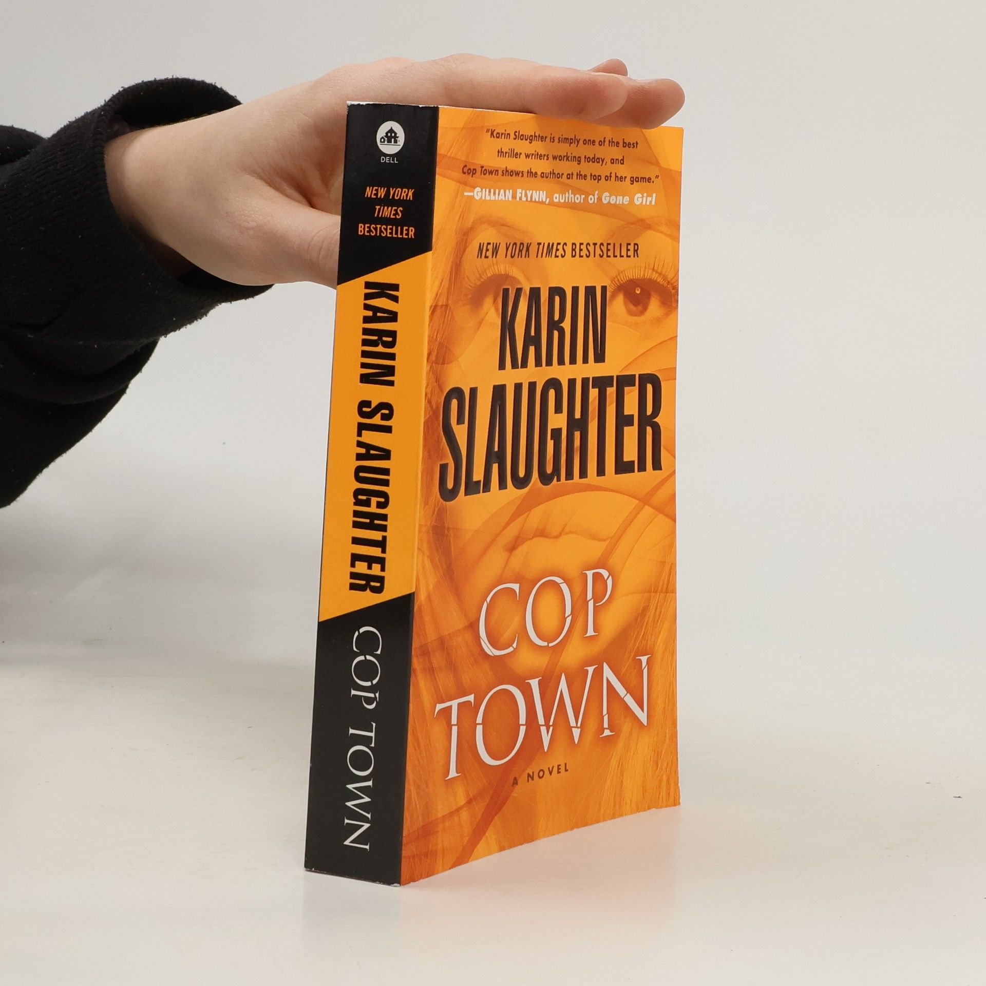 Karin Slaughter Cop Town