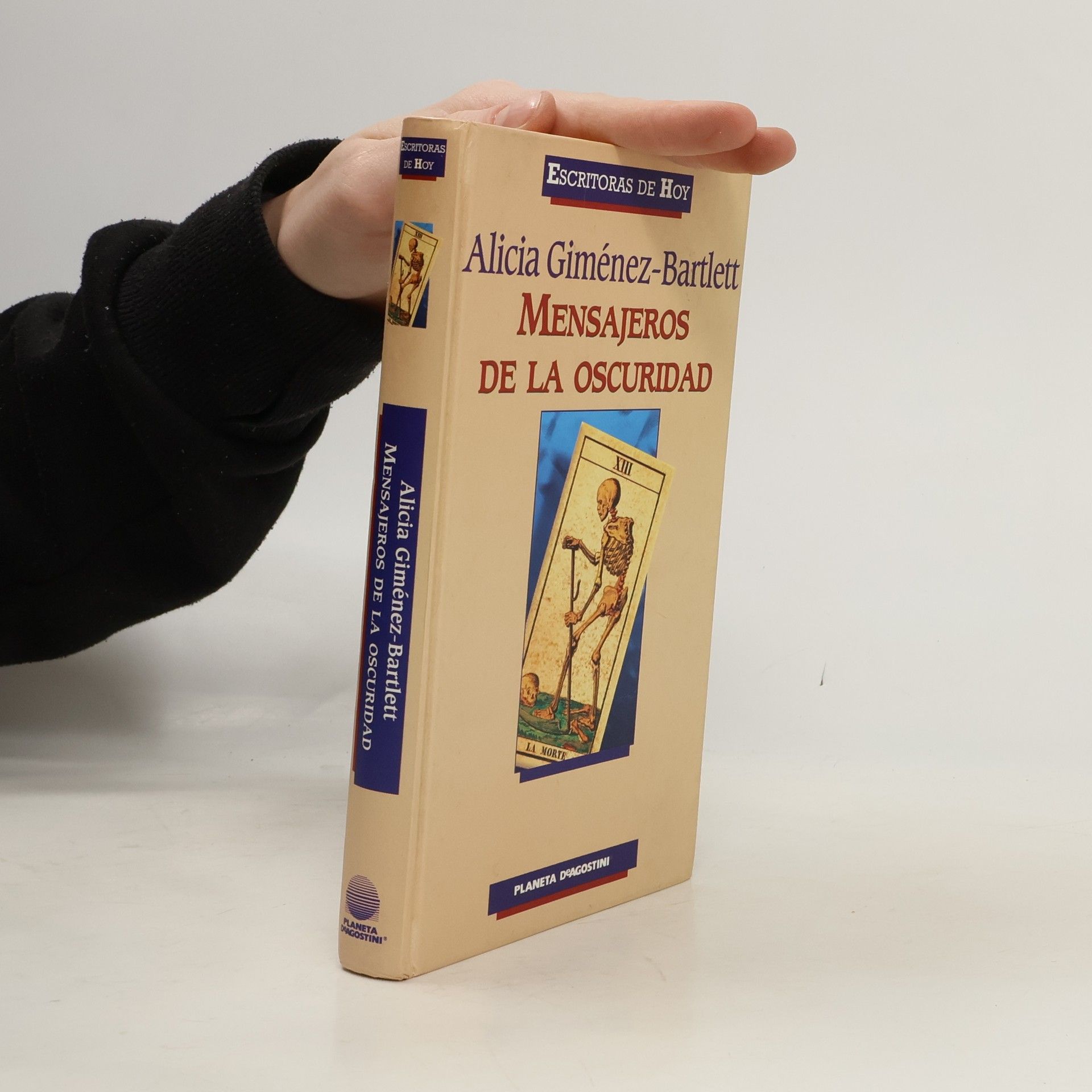 Alicia Giménez-Bartlett Escritoras de hoy: Mensajeros de la oscuridad