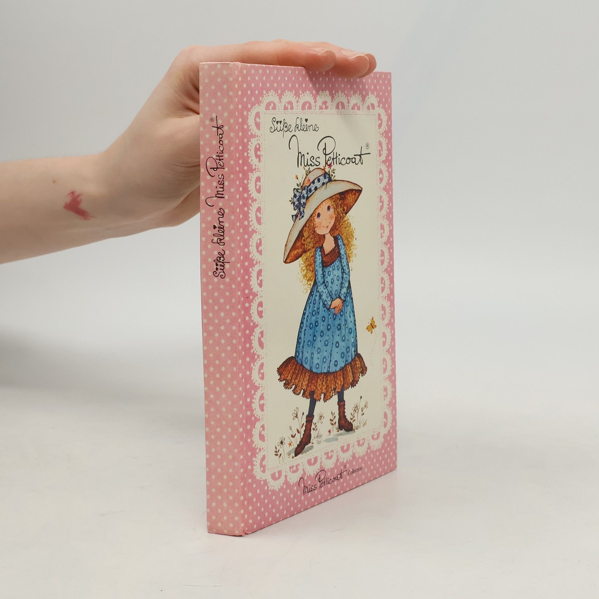 Süße kleine Miss Petticoat