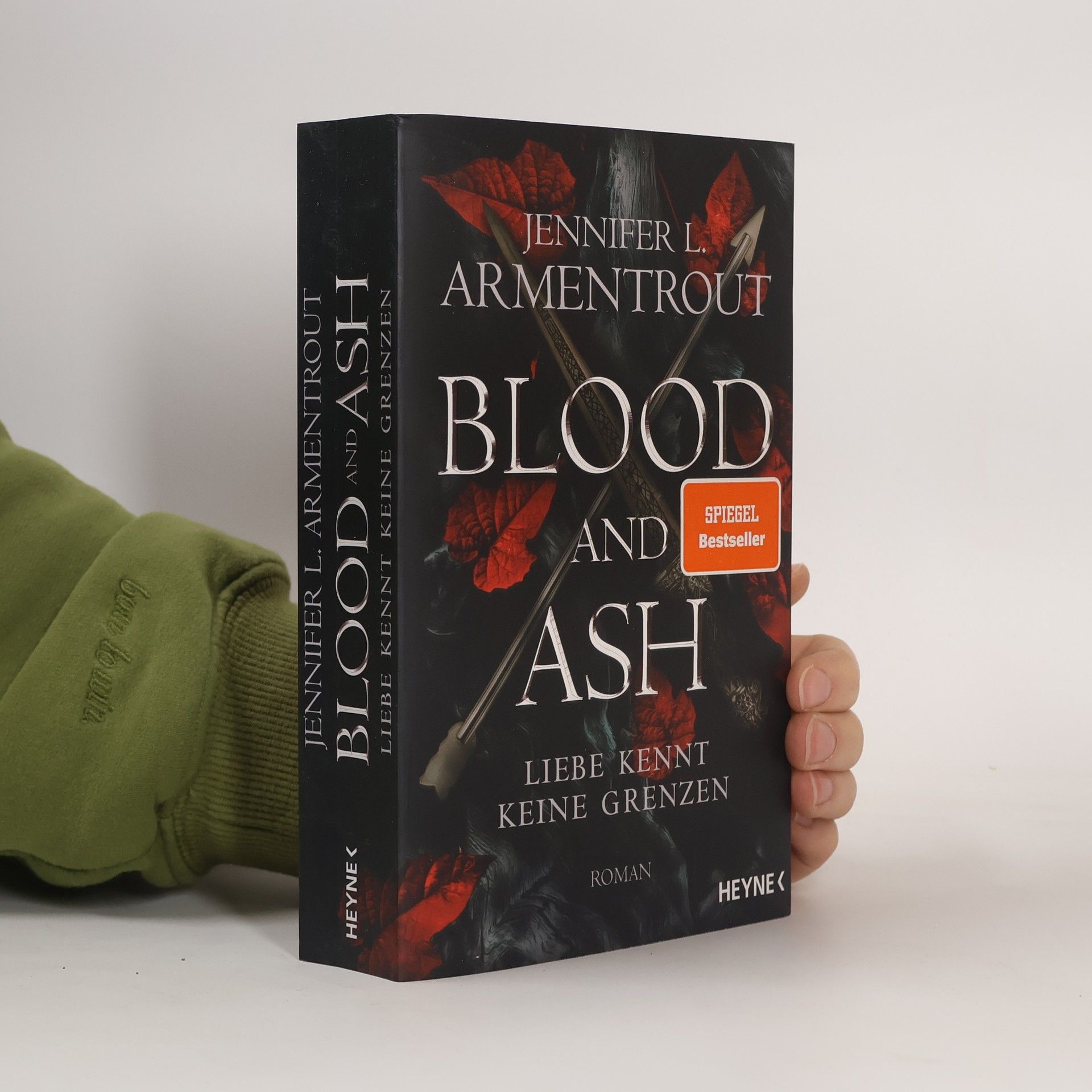 Jennifer Armentrout Blood and Ash