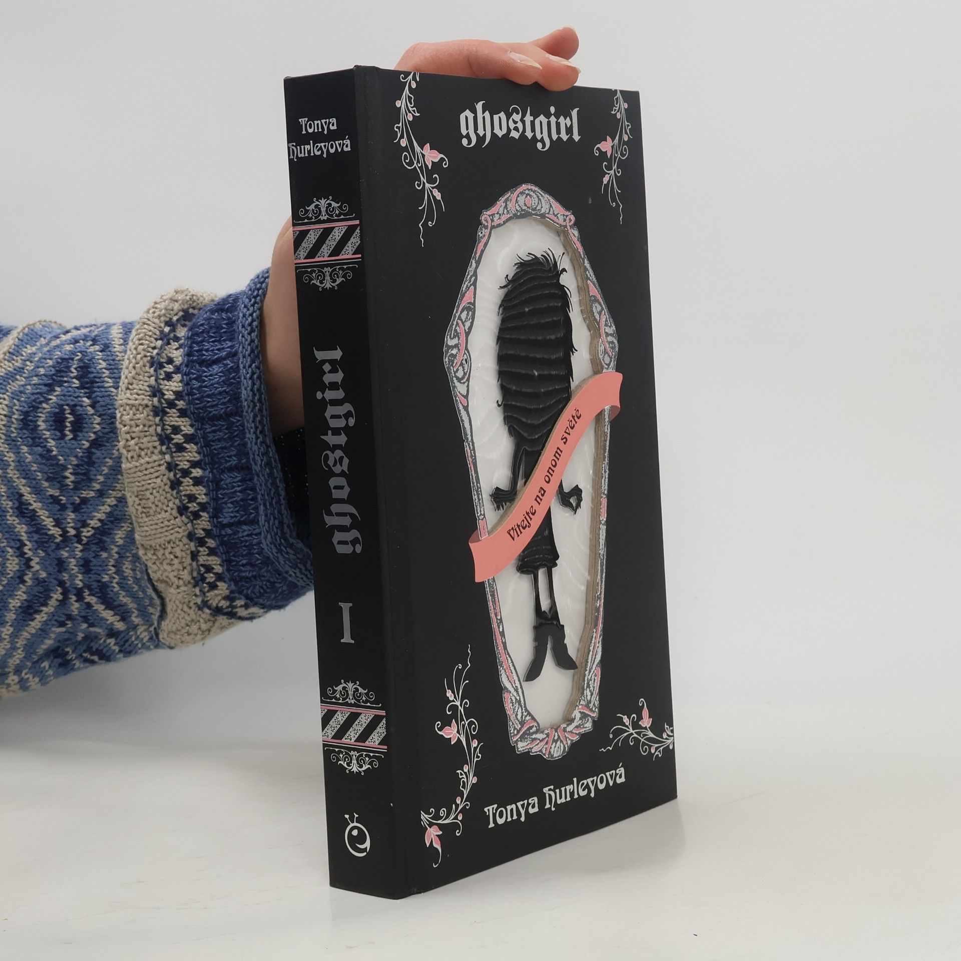 Tonya Hurley Ghostgirl. Kniha první, Vítejte na onom světě