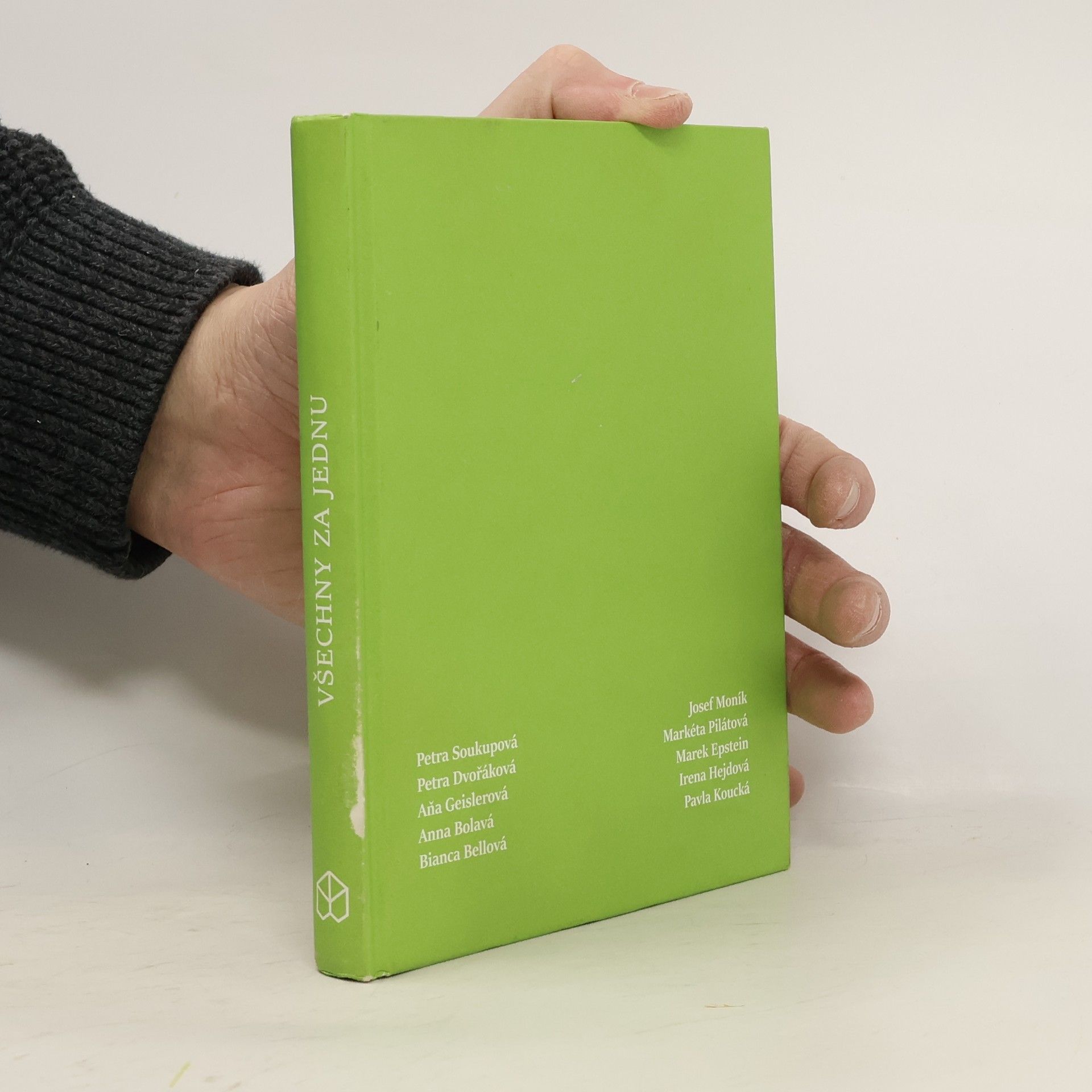 Collectif d'auteurs Všechny za jednu