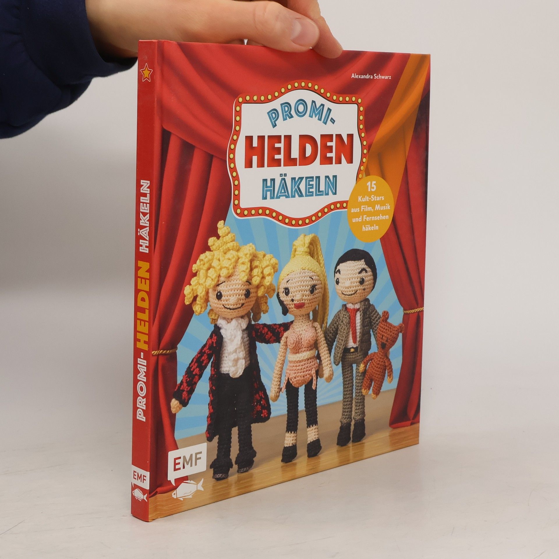 Alexandra Schwarz-Schilling Promi-Helden häkeln