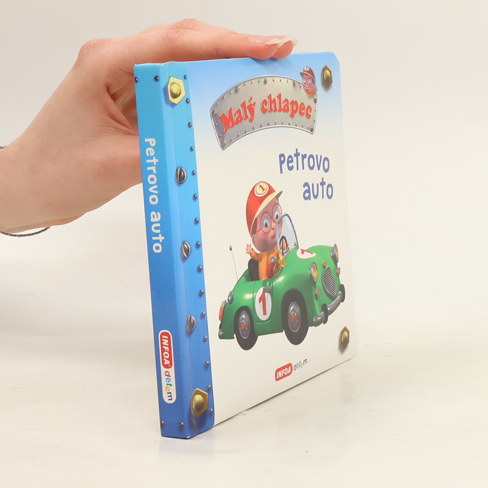 Emilie Beaumont Malý chlapec - Petrovo auto