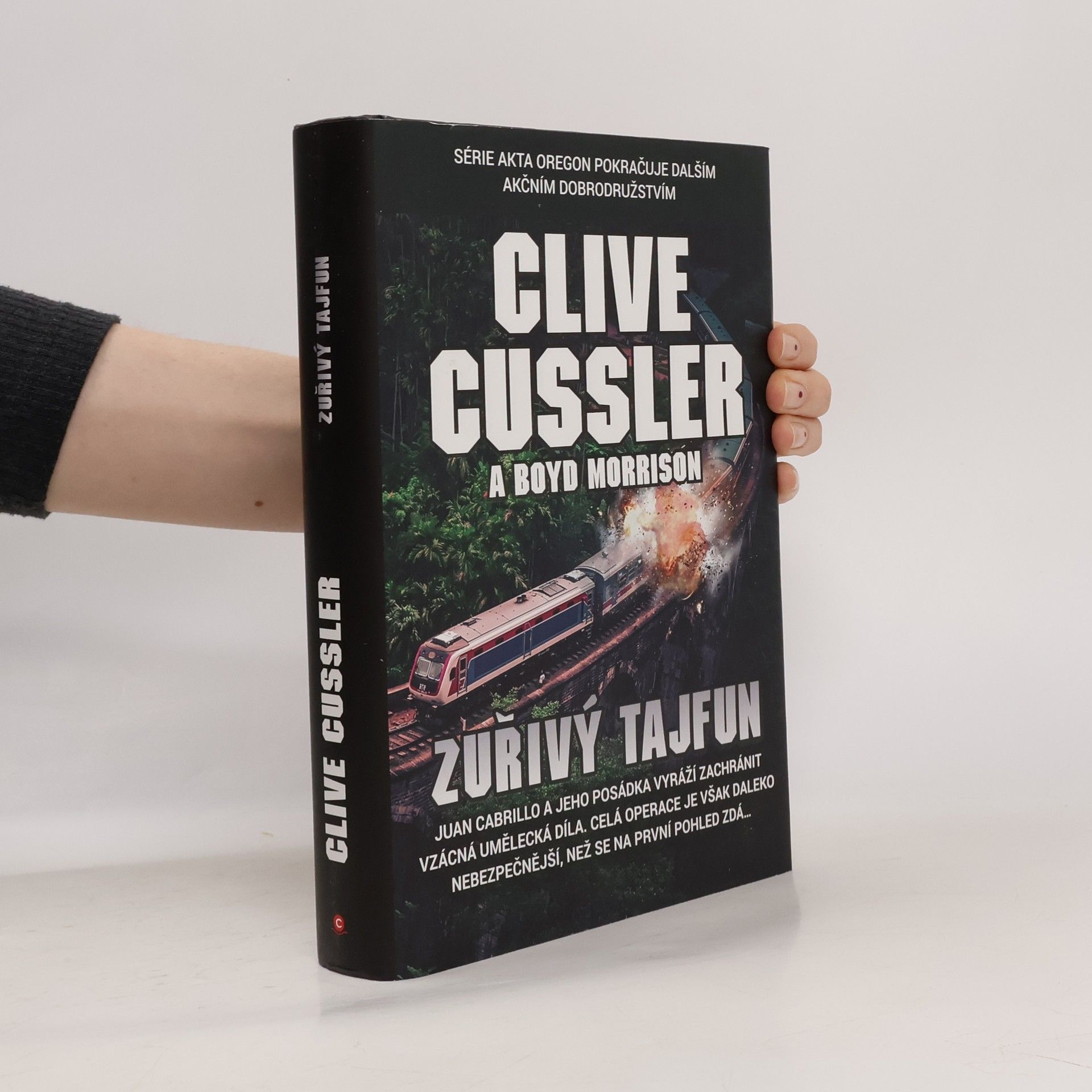 Clive Cussler Zuřivý tajfun