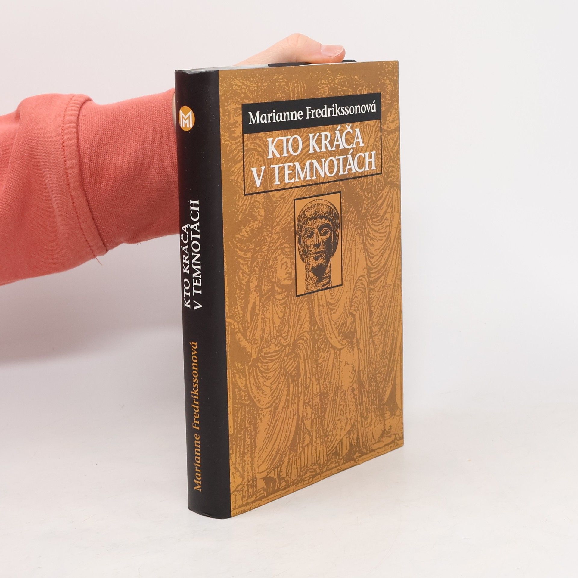 Kto kráča v temnotách