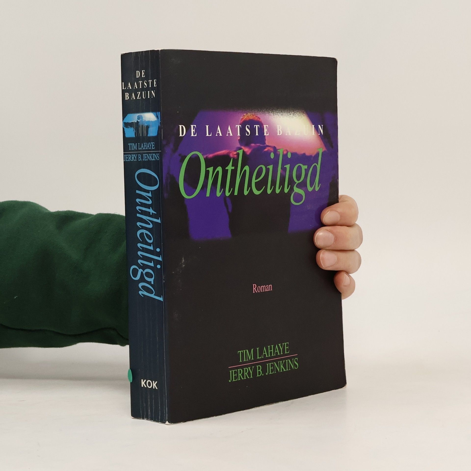 De Laatste Bazuin - 9: Ontheiligd