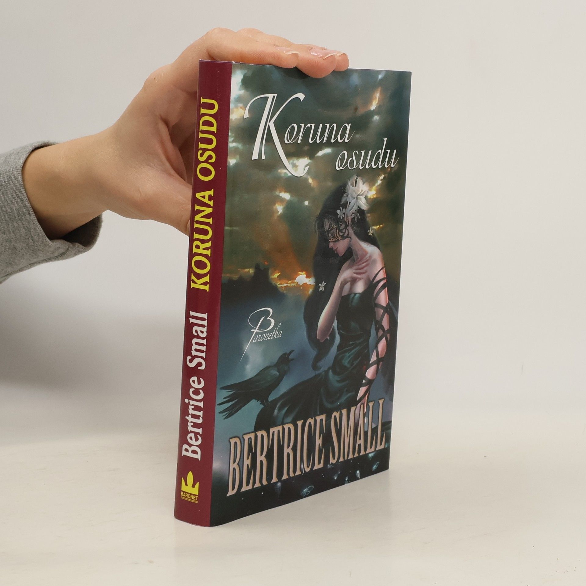 Bertrice Small Svět Hetar. Kniha 6, Koruna osudu