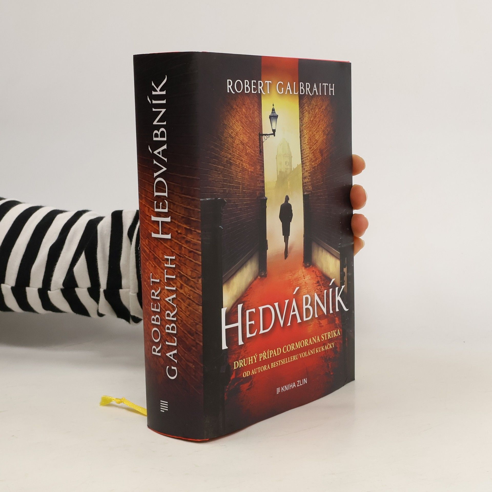 Robert Galbraith Hedvábník