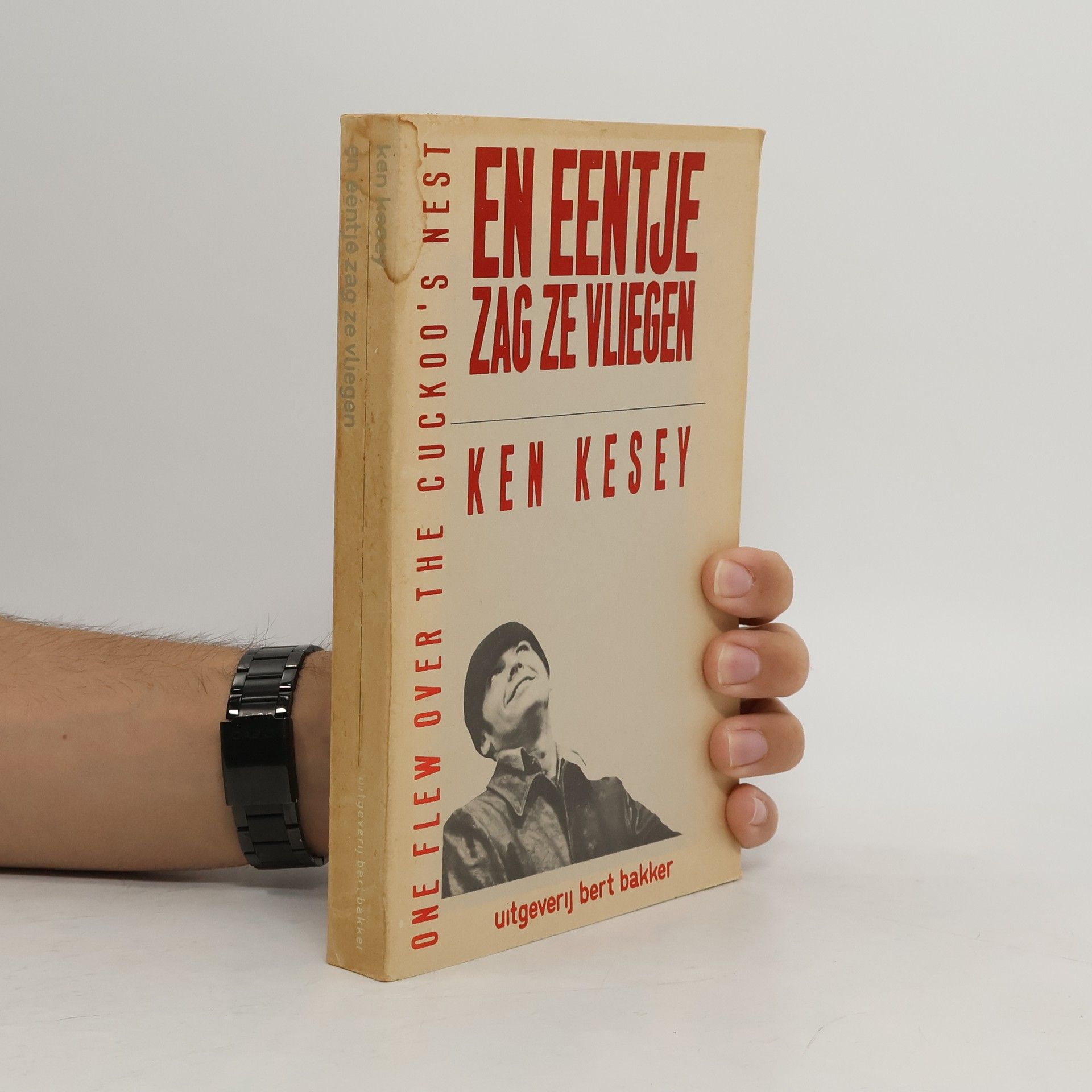 Ken Elton Kesey En ééntje zag ze vliegen