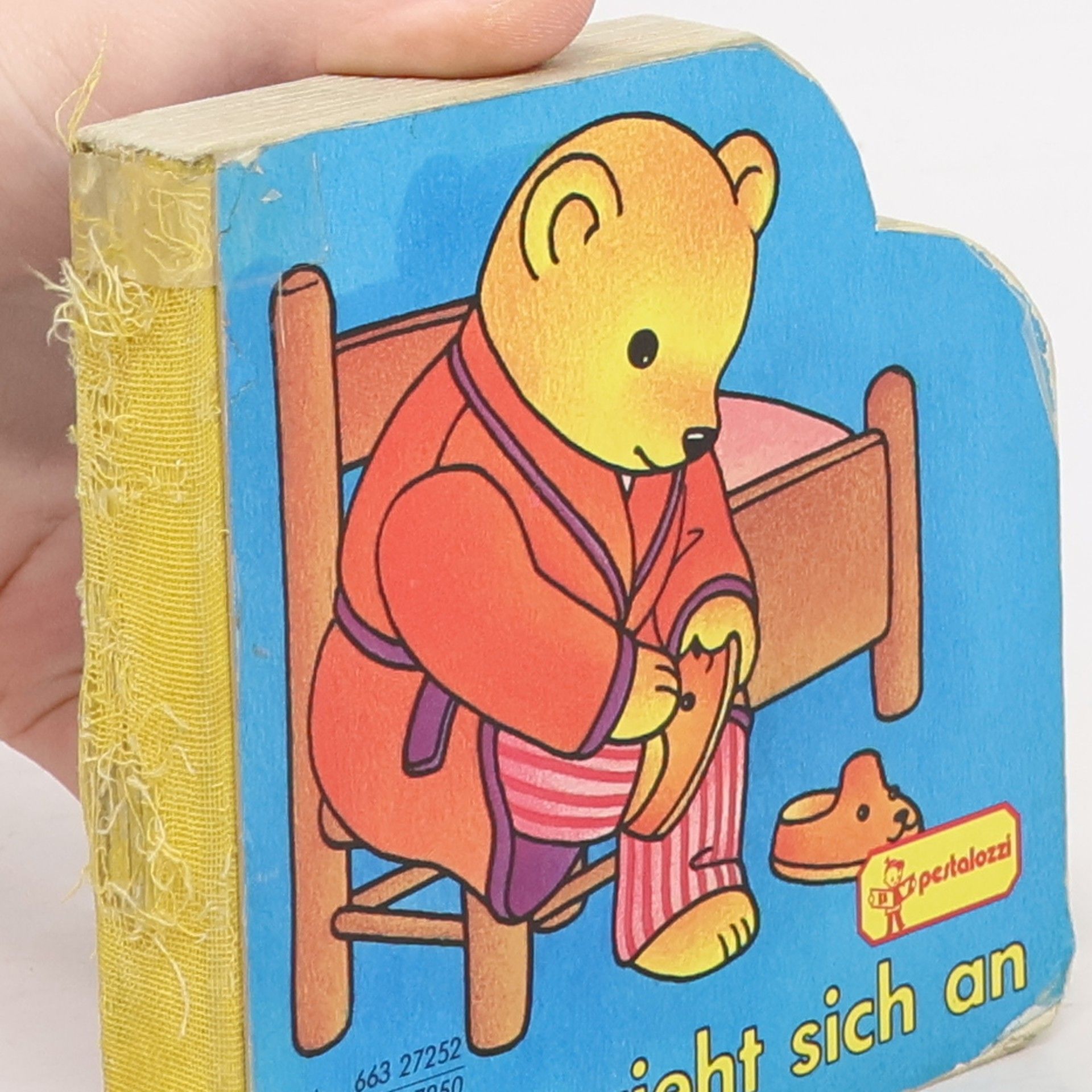 Autorenkollektiv Teddy zieht sich an