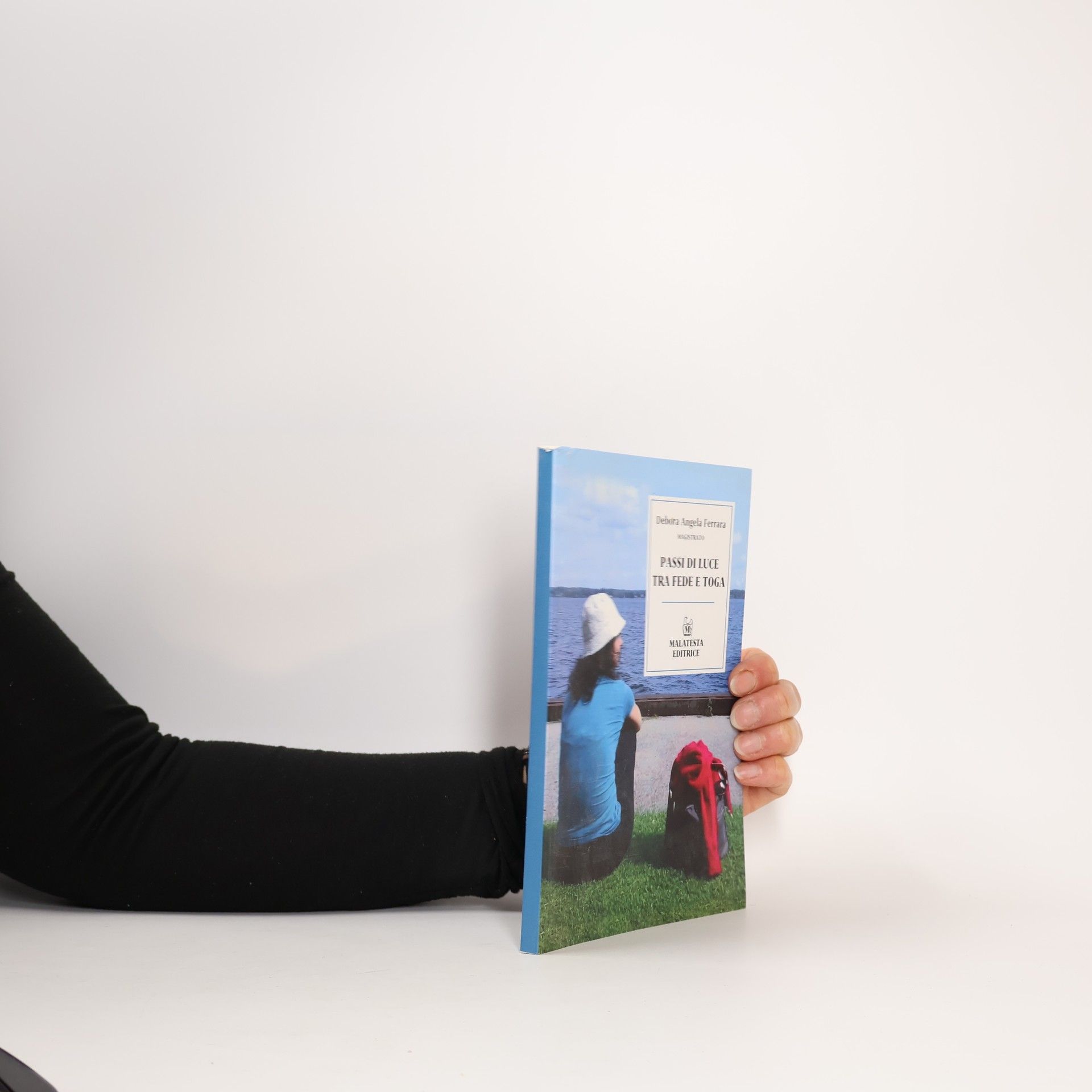 Debora Angela Ferrara Passi di luce tra fede e toga