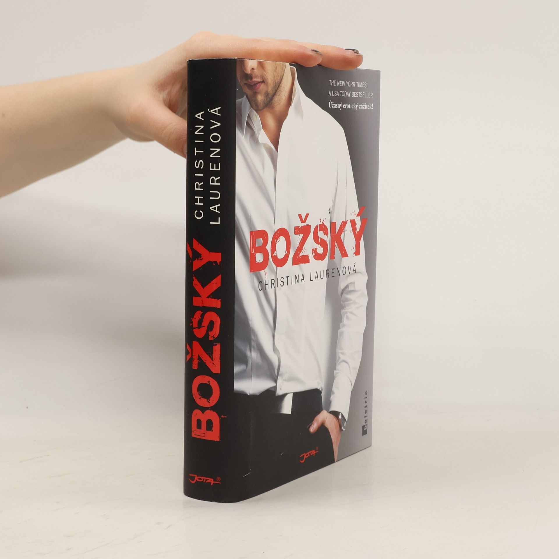 Christina Lauren Božský