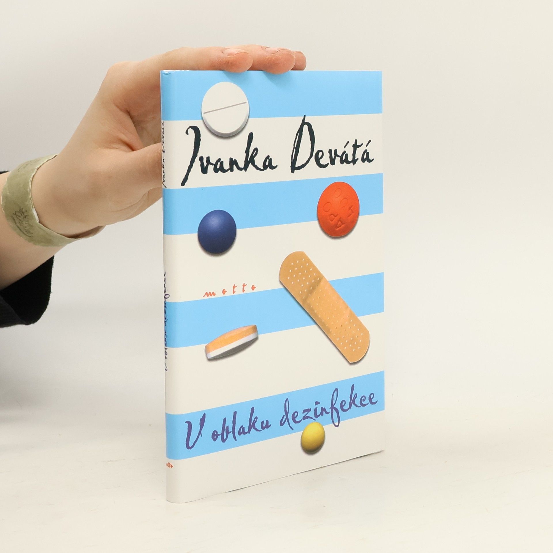 Ivanka Devátá V oblaku dezinfekce