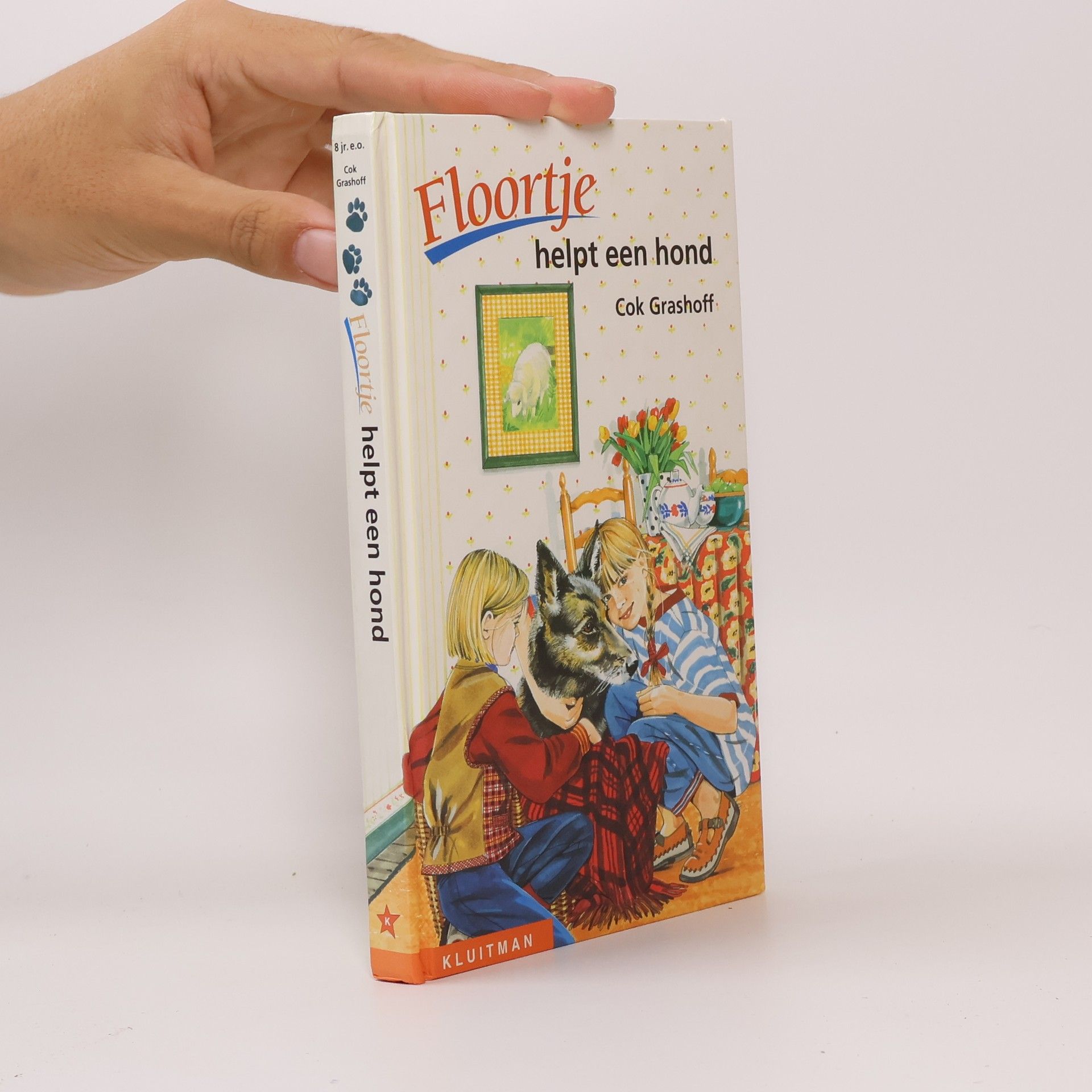 Cok Grashoff Floortje helpt een hond