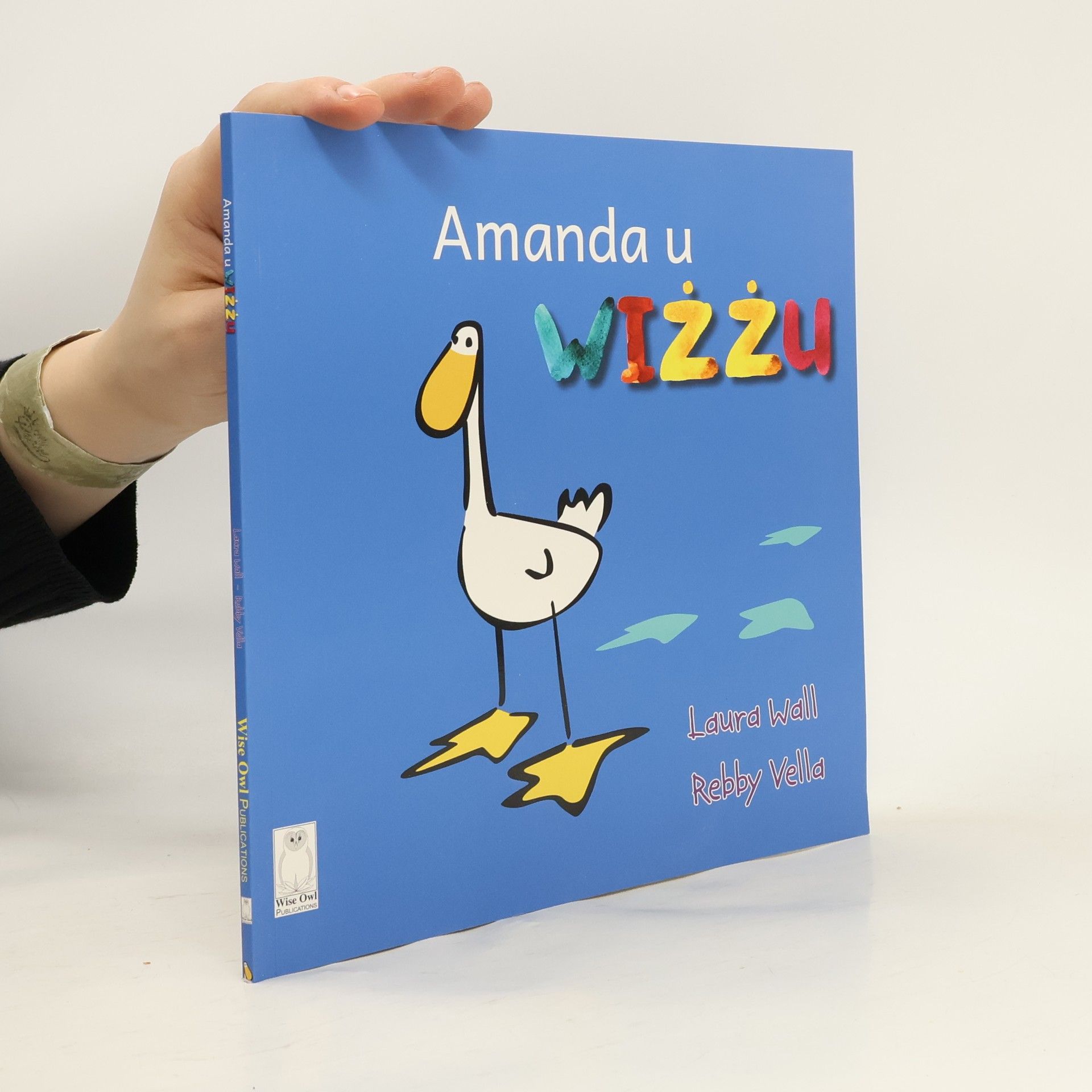 Wall Laura Amanda u Wizzu