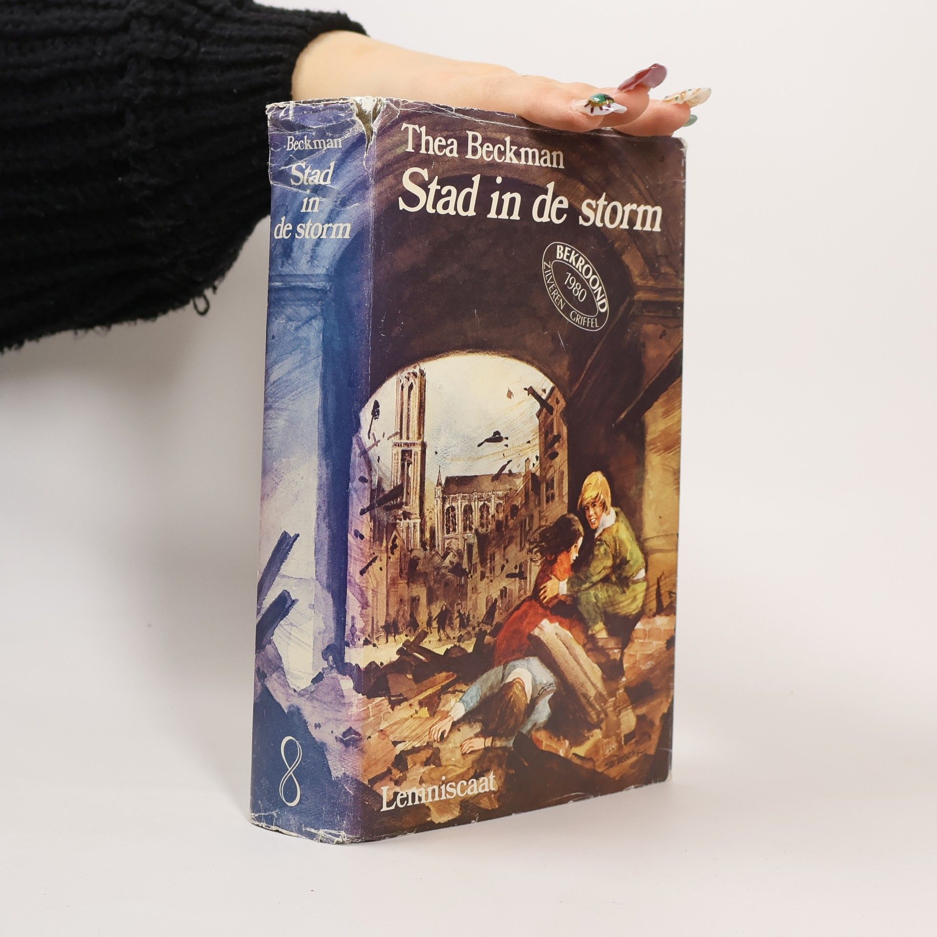 Thea Beckman Stad in de storm