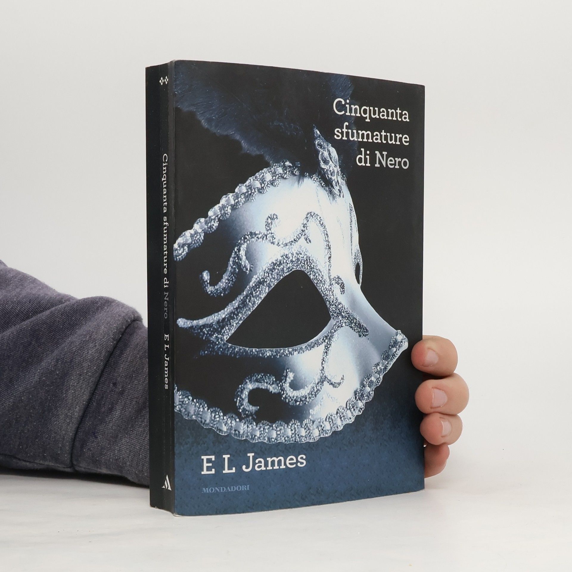 E. L. James Cinquanta sfumature di Nero