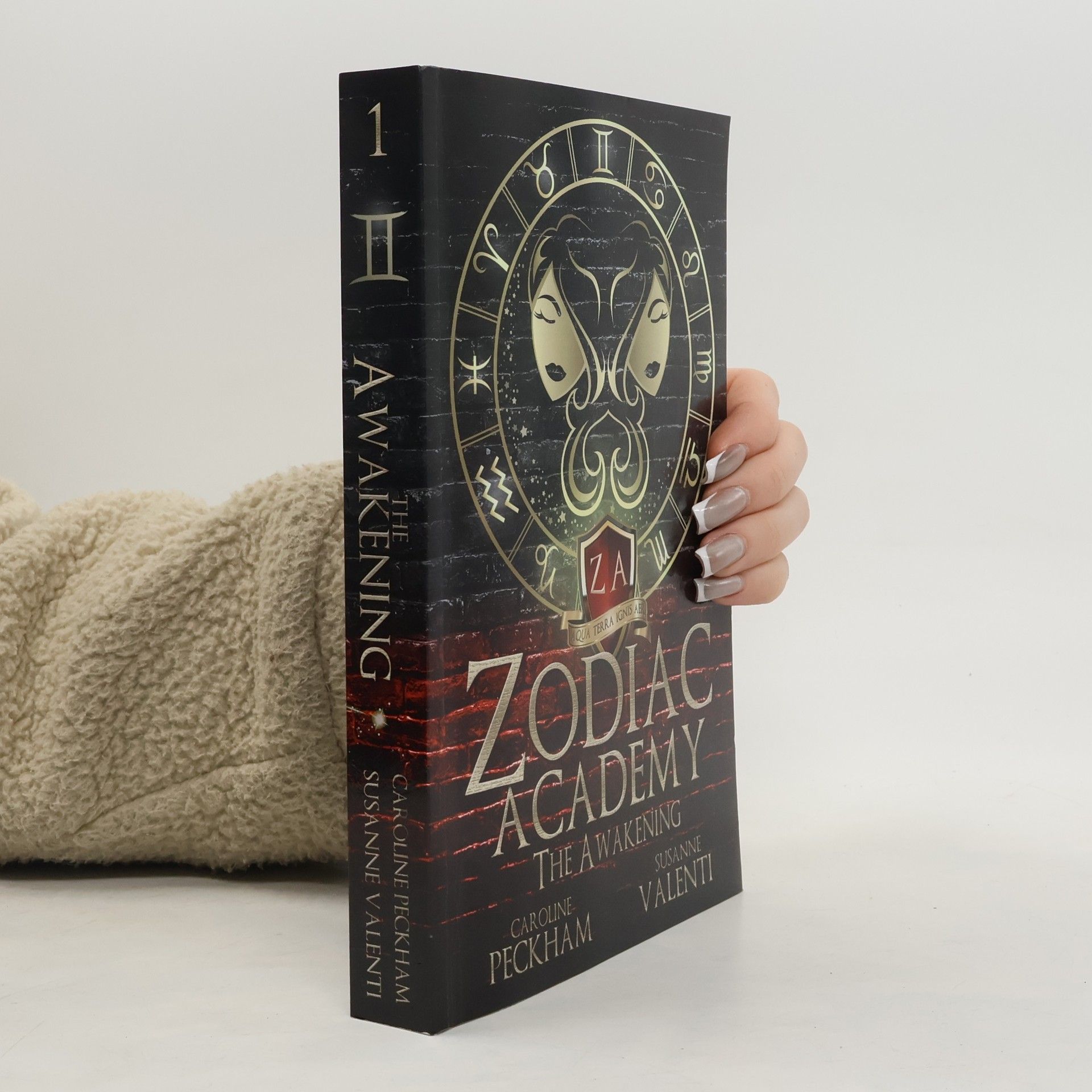 Caroline Peckham Zodiac Academy