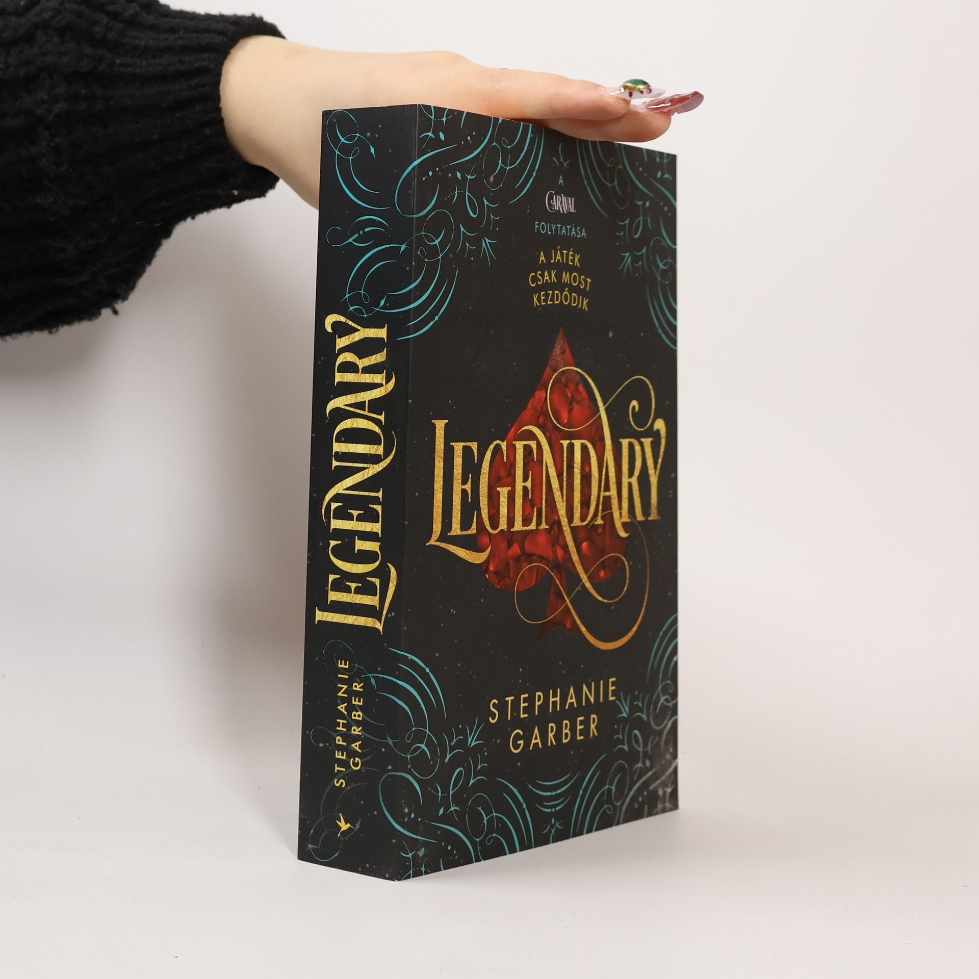 Mari Falcsik Legendary