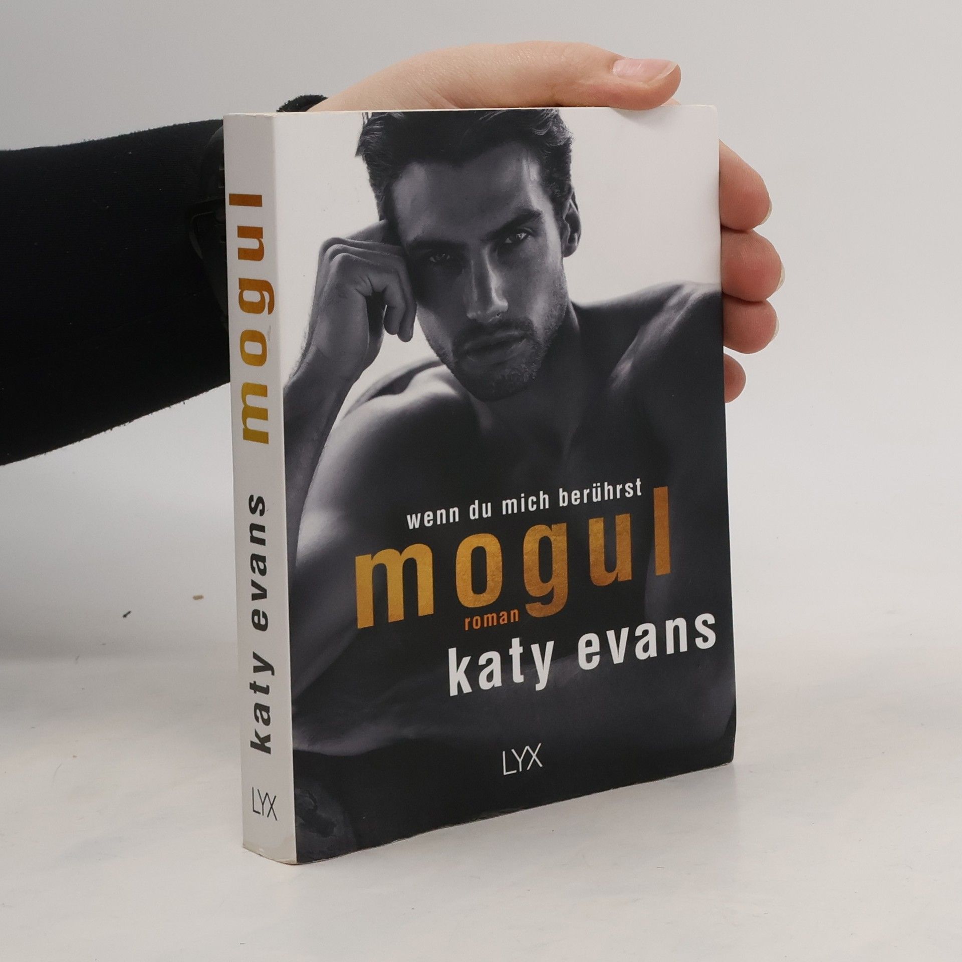 Katy Evans Mogul