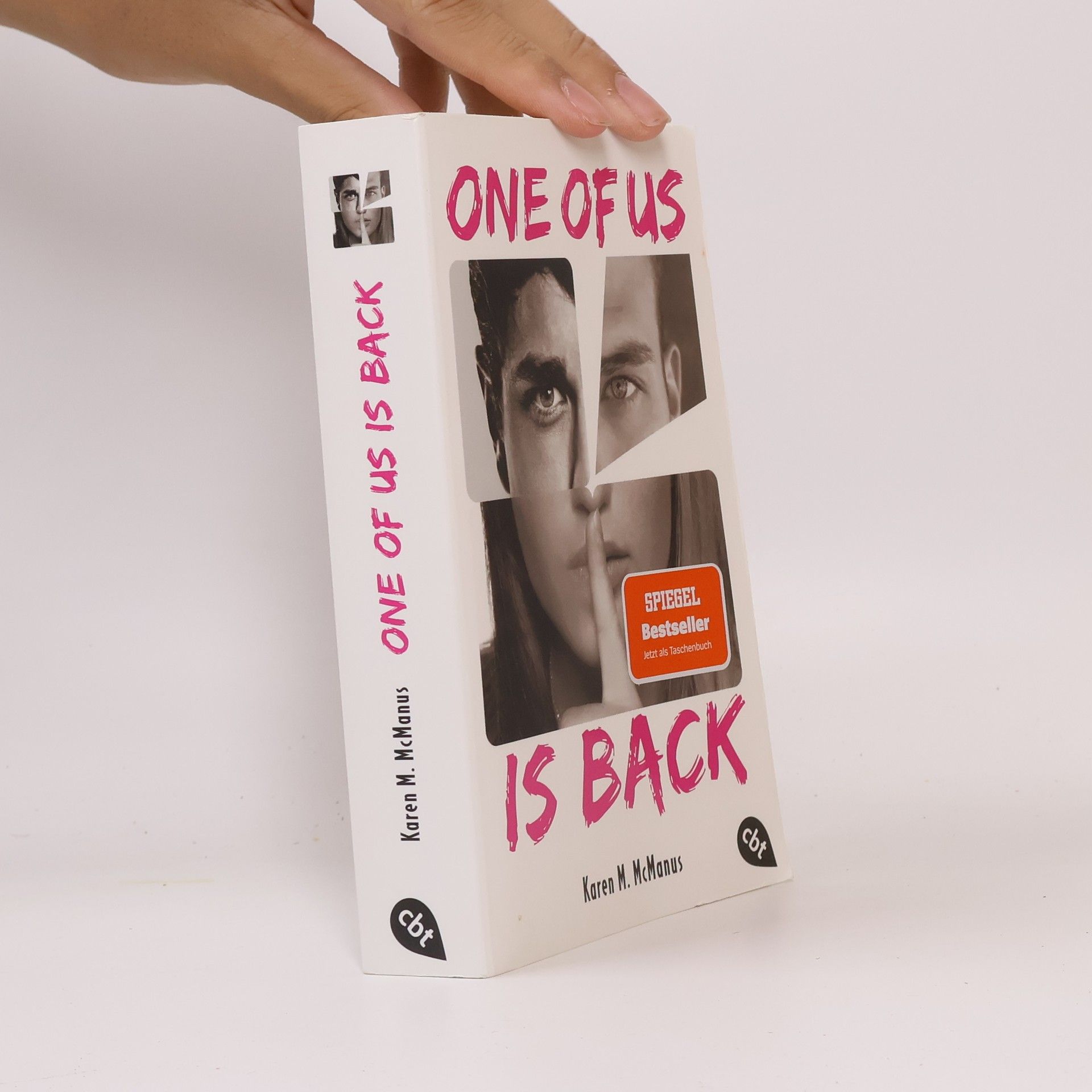 Karen M. McManus One of Us is Back