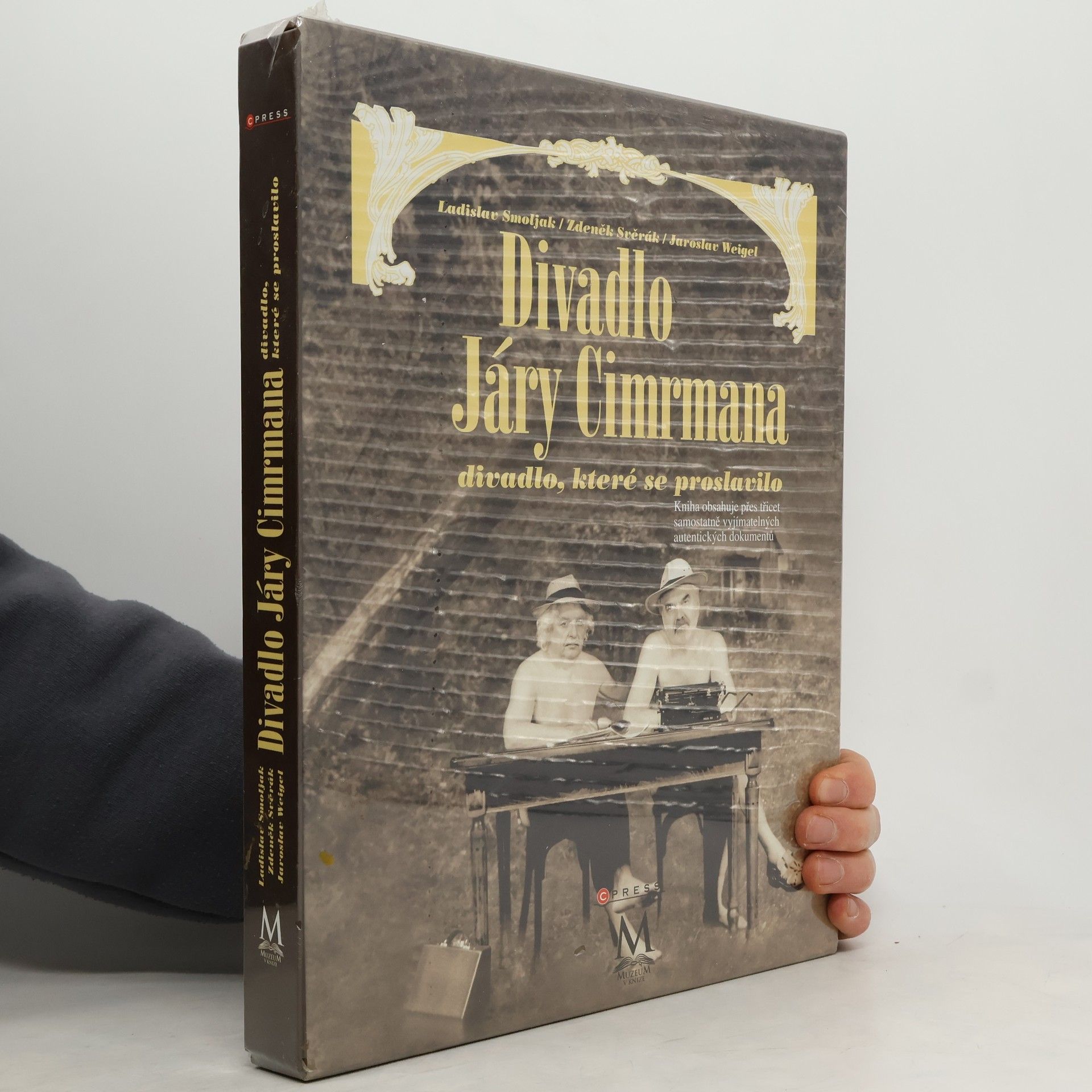 Divadlo Járy Cimrmana. Divadlo, které se proslavilo