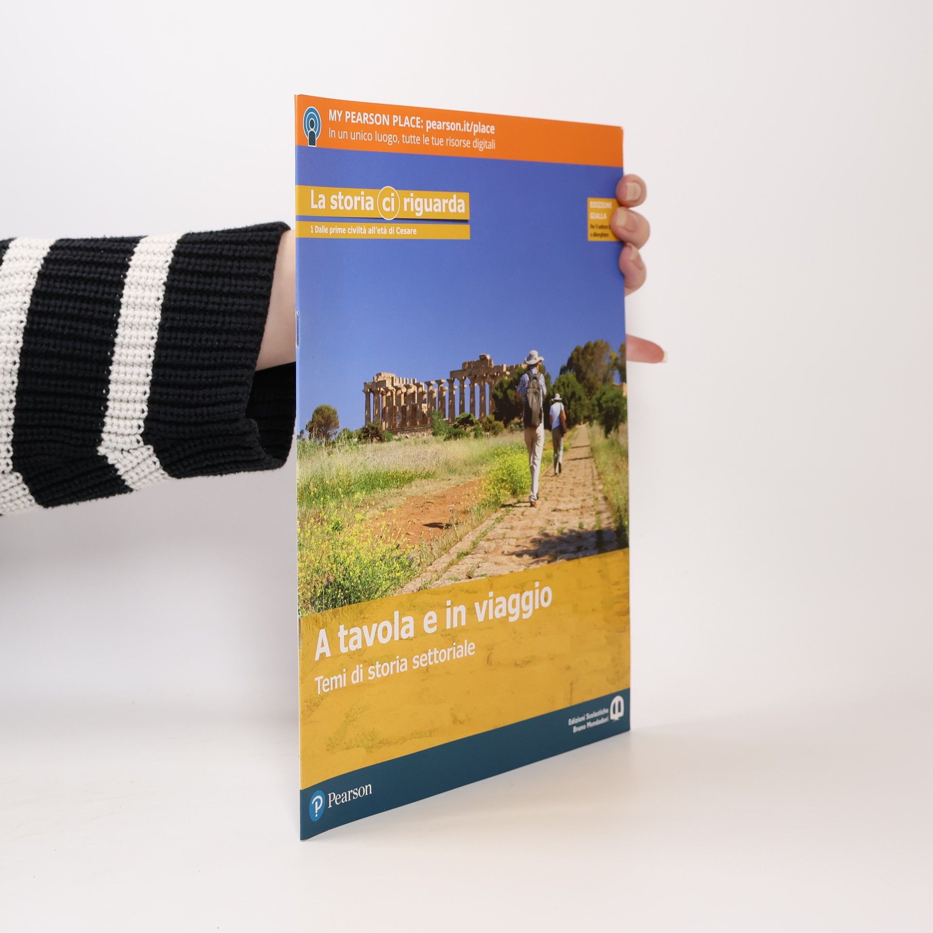 AA.VV. A tavola e in viaggio