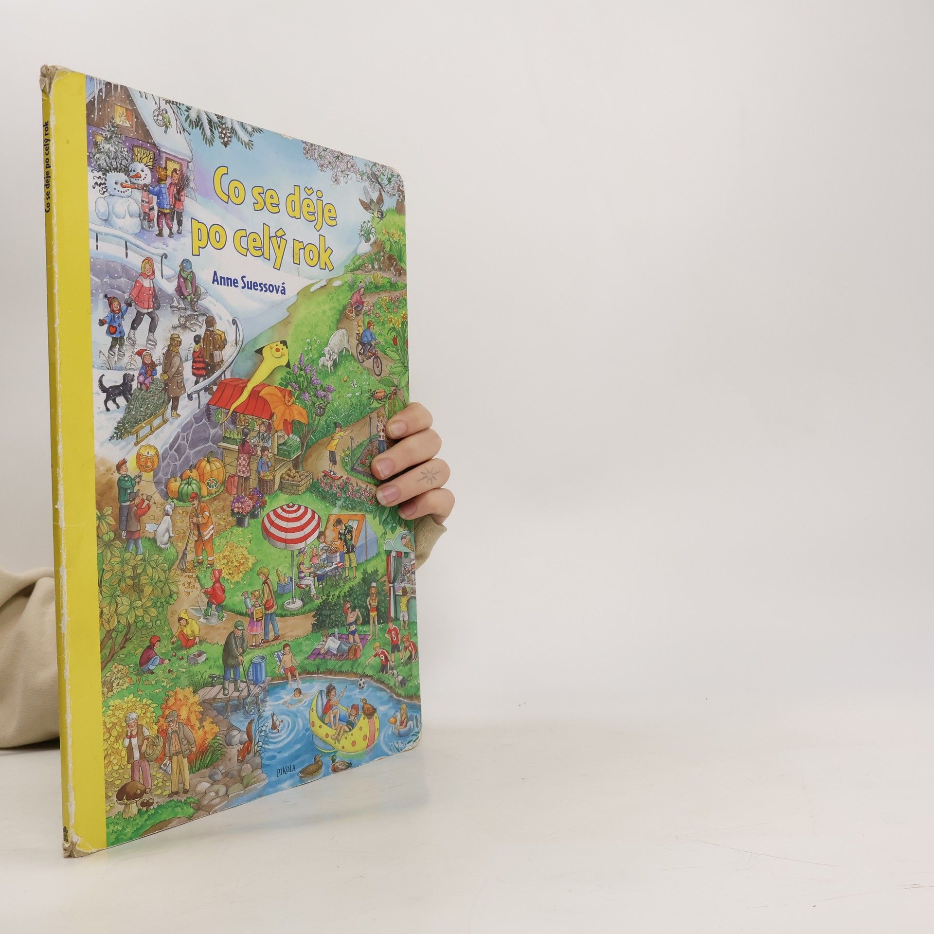 Anne Suess Co se děje po celý rok