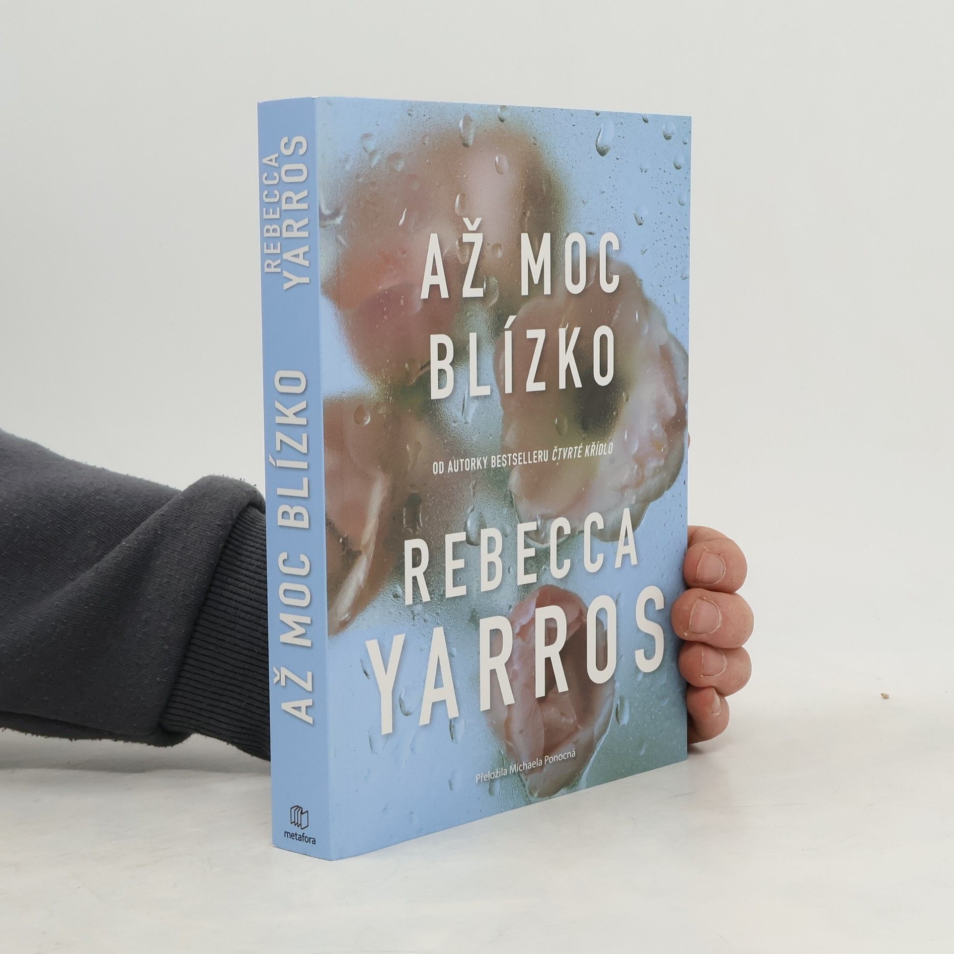 Rebecca Yarros Až moc blízko